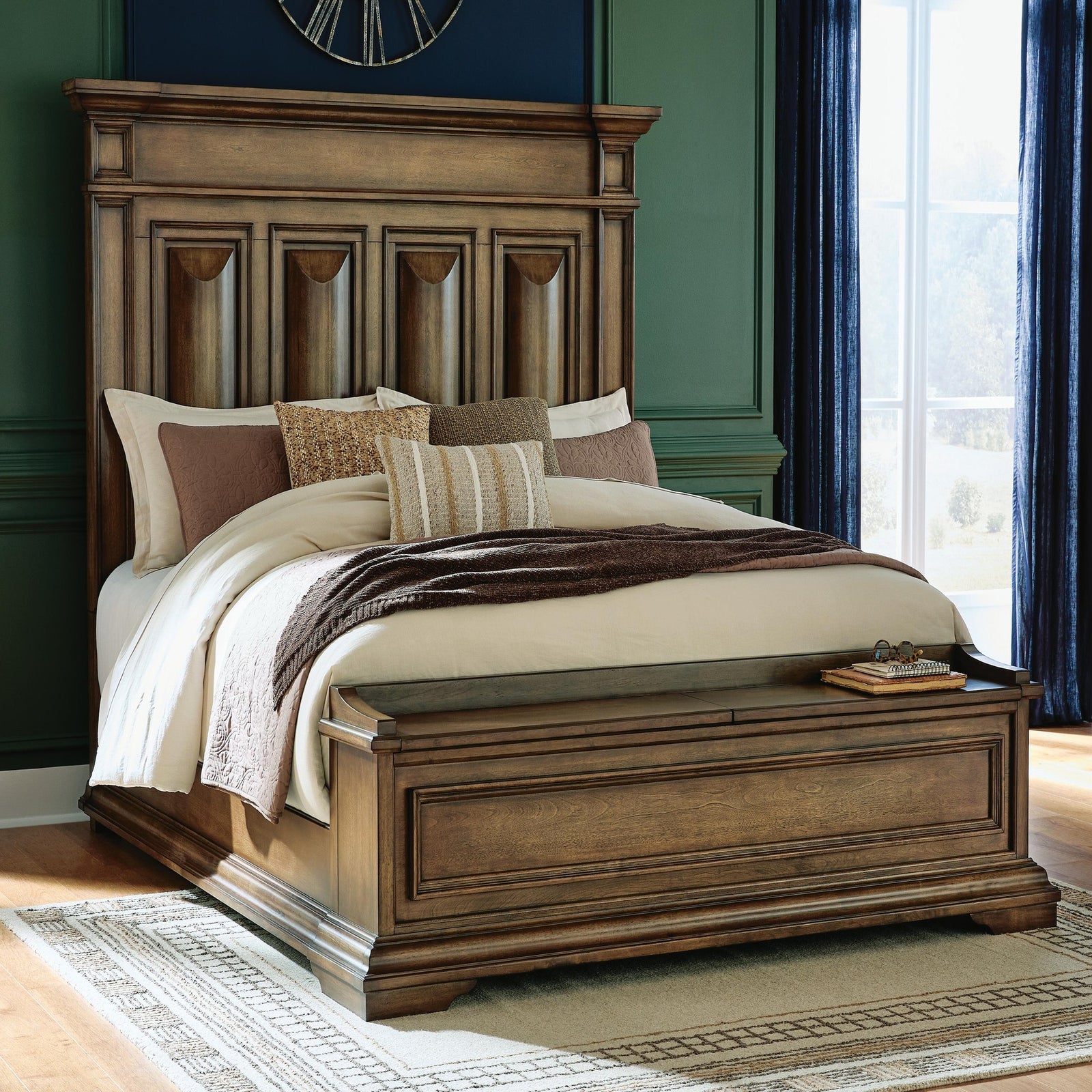 Frantanna King Panel Storage Bed (PCB949-SI) - Image 2