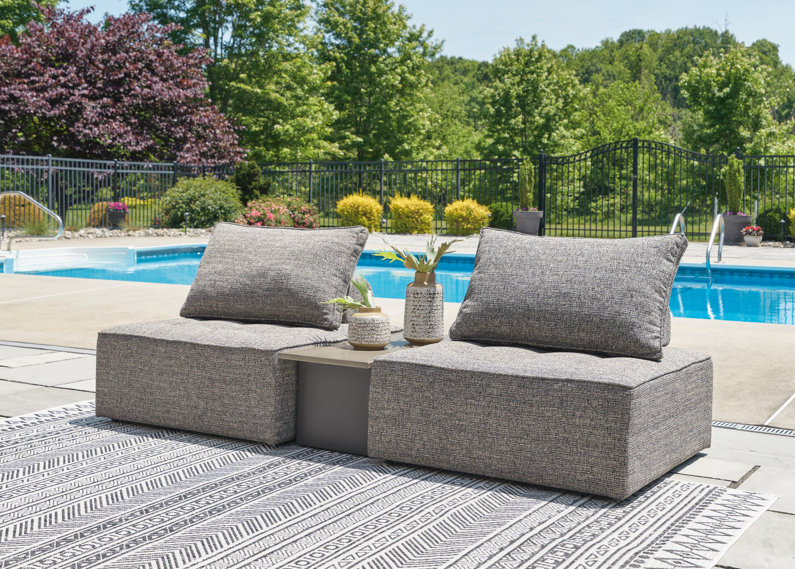 Bree Zee 3-Piece Outdoor Sectional (P160-SI) - Image 4