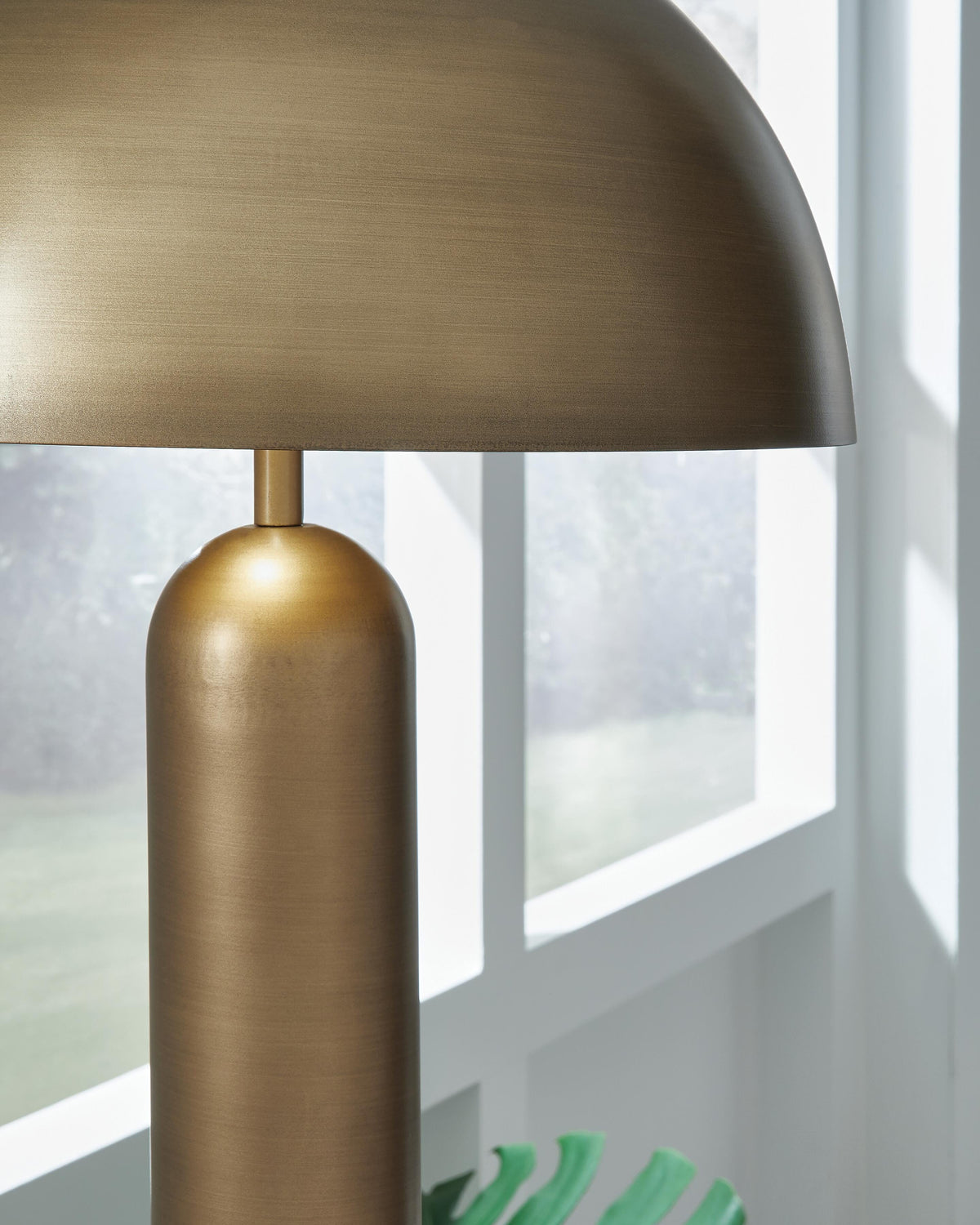 Wendfield Floor Lamp (L208511-SI) - Image 3