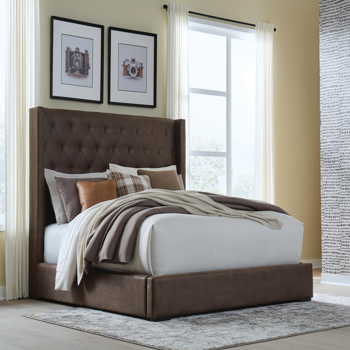 Lavernty King Upholstered Storage Bed (PCB9002-SI) - Image 2