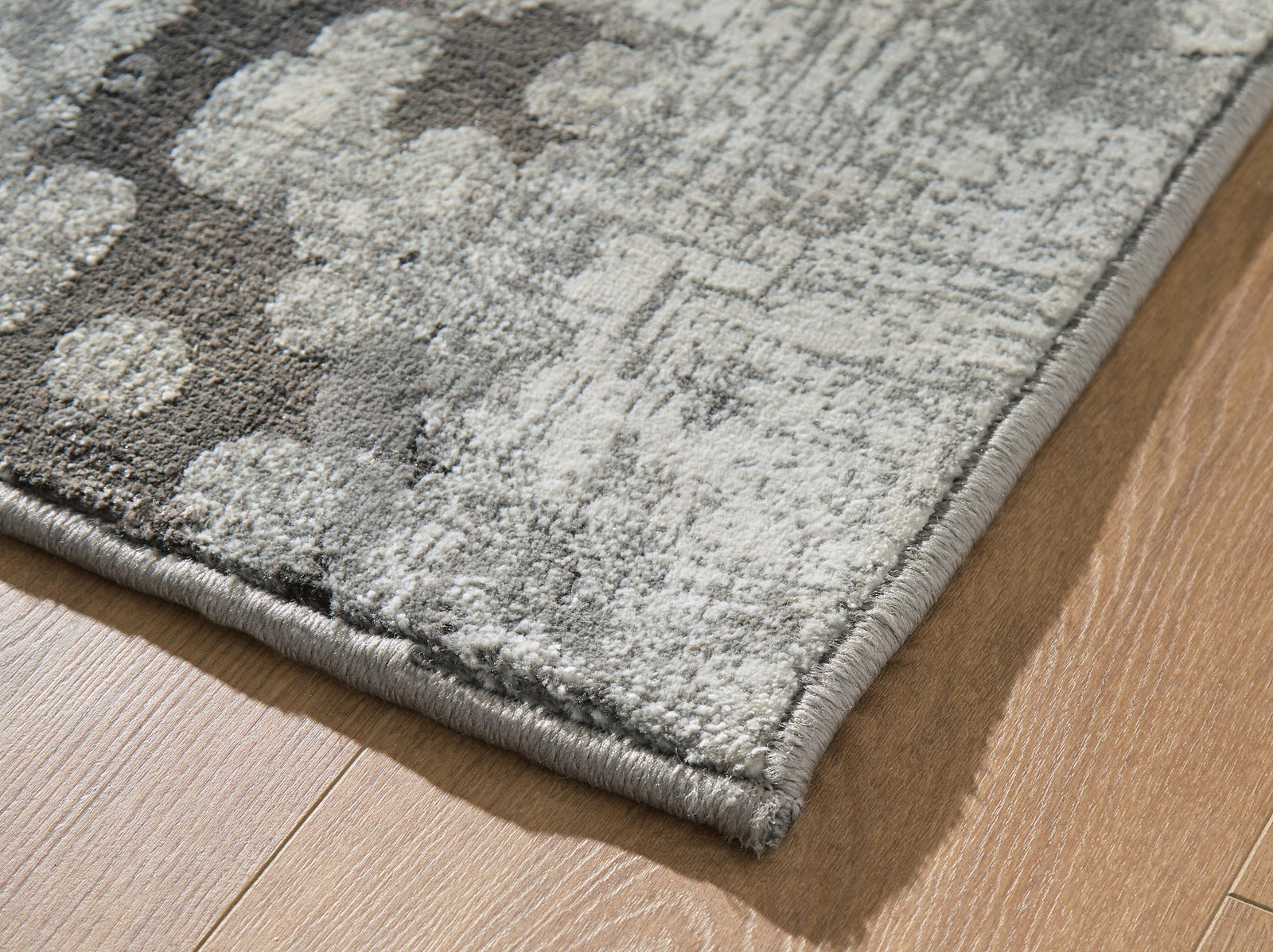 Gilberton Large Rug (R40871-SI) - Image 3