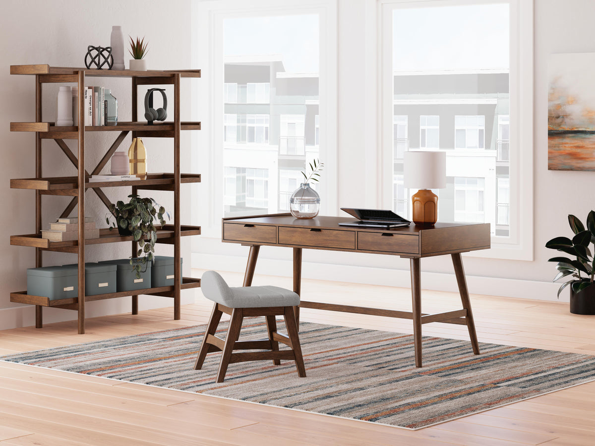 Lyncott 46 Home Office Desk (H615-SI)