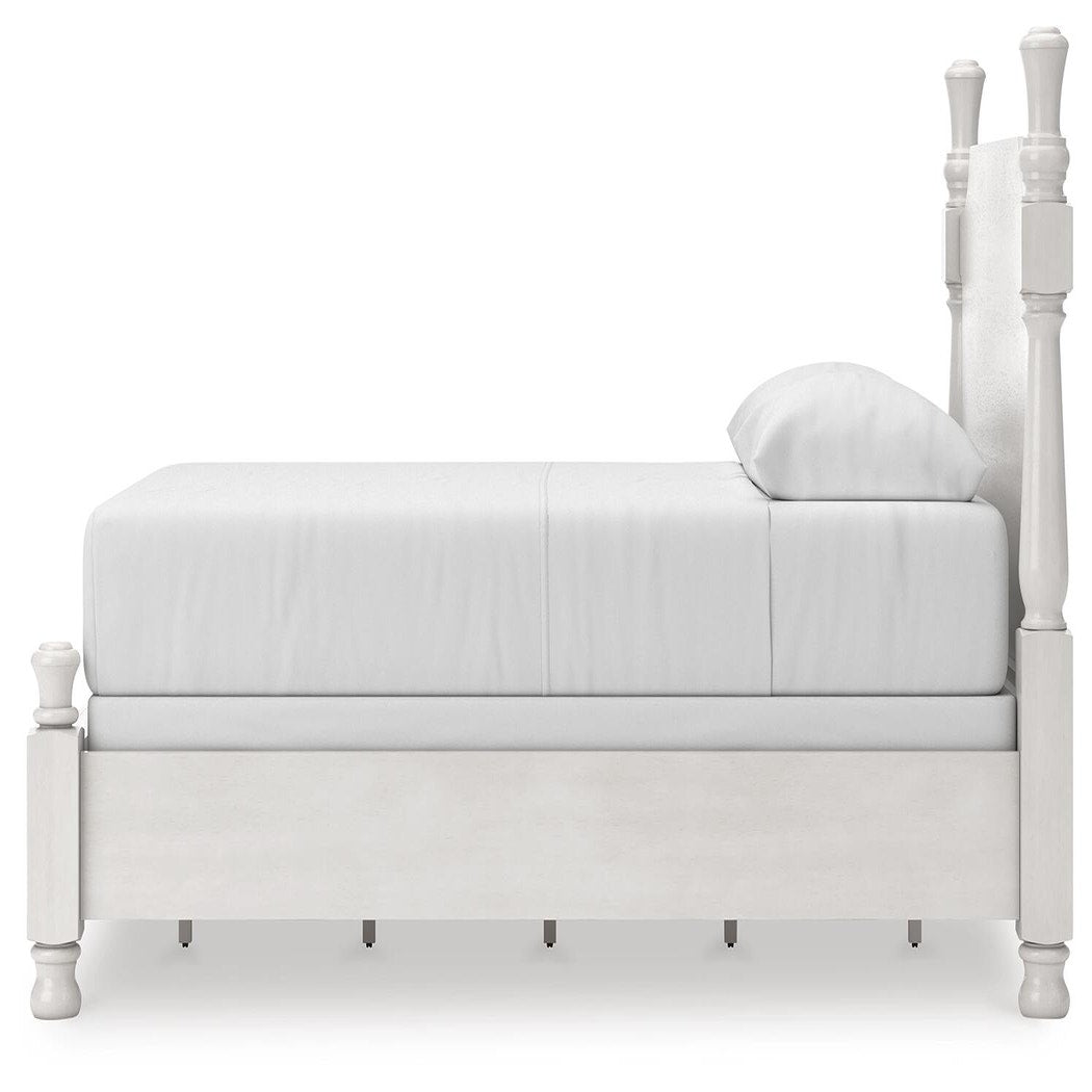 Rowlenstown Queen Poster Bed, Dresser and Mirror (PCB823-SI) - Image 13