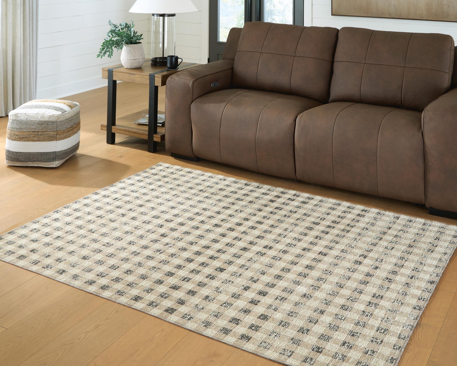 Cordner Large Rug (R40885-SI) - Image 7