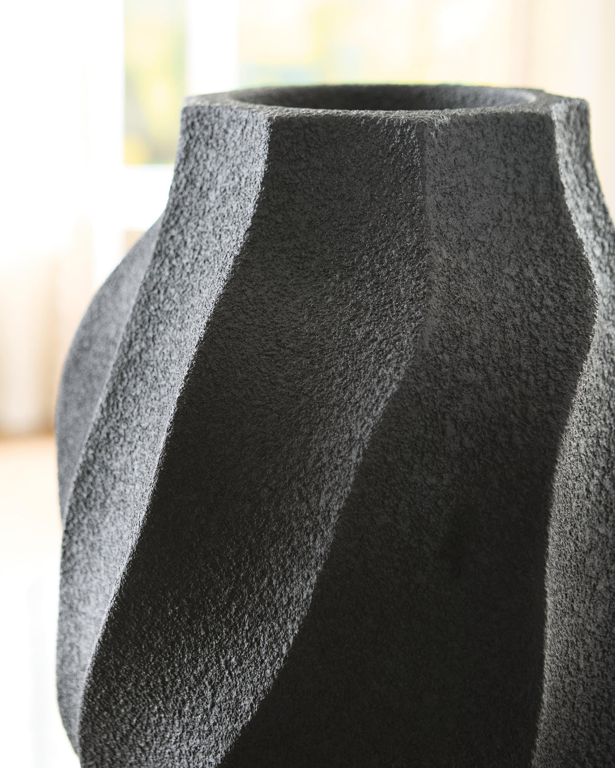 Judworth Vase (A2000875-SI) - Image 4