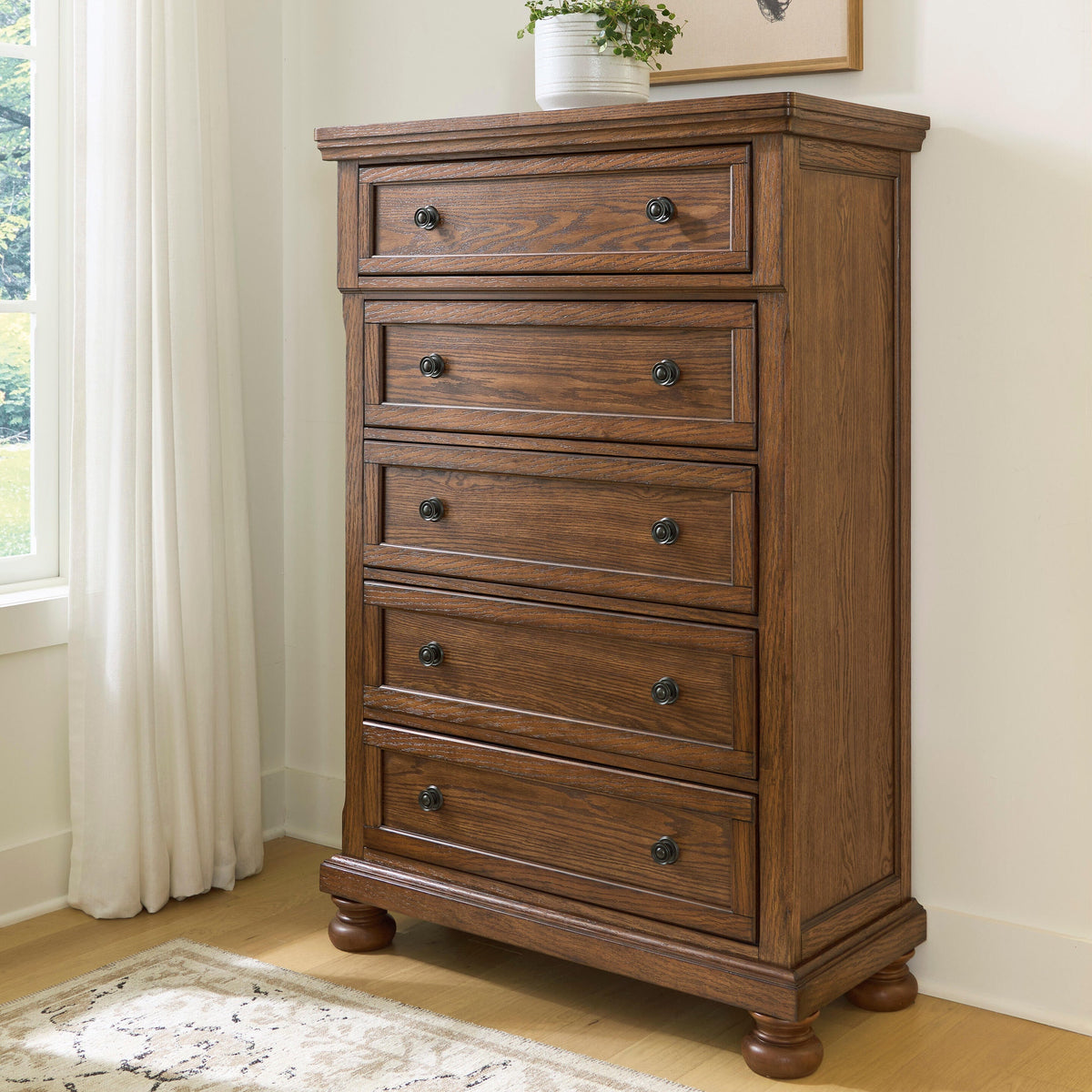 Zackaryn Chest of Drawers (PCB807-SI) - Image 12