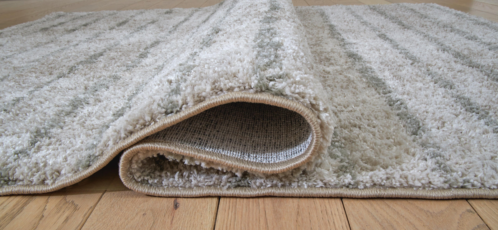 Laddway 5 x 7 Rug (R40688-SI) - Image 4