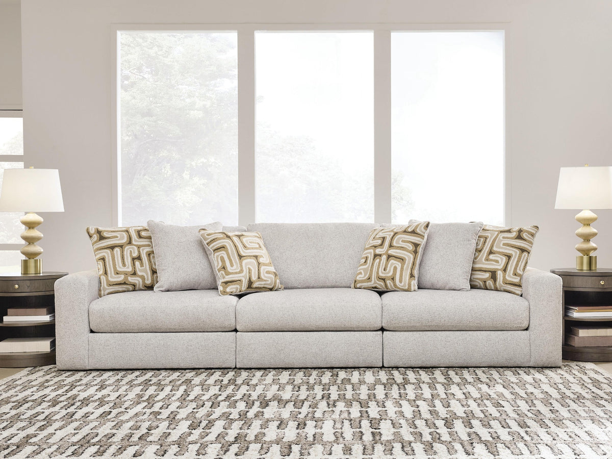 Kestrie 3-Piece Sectional Sofa (PC68706-SI)