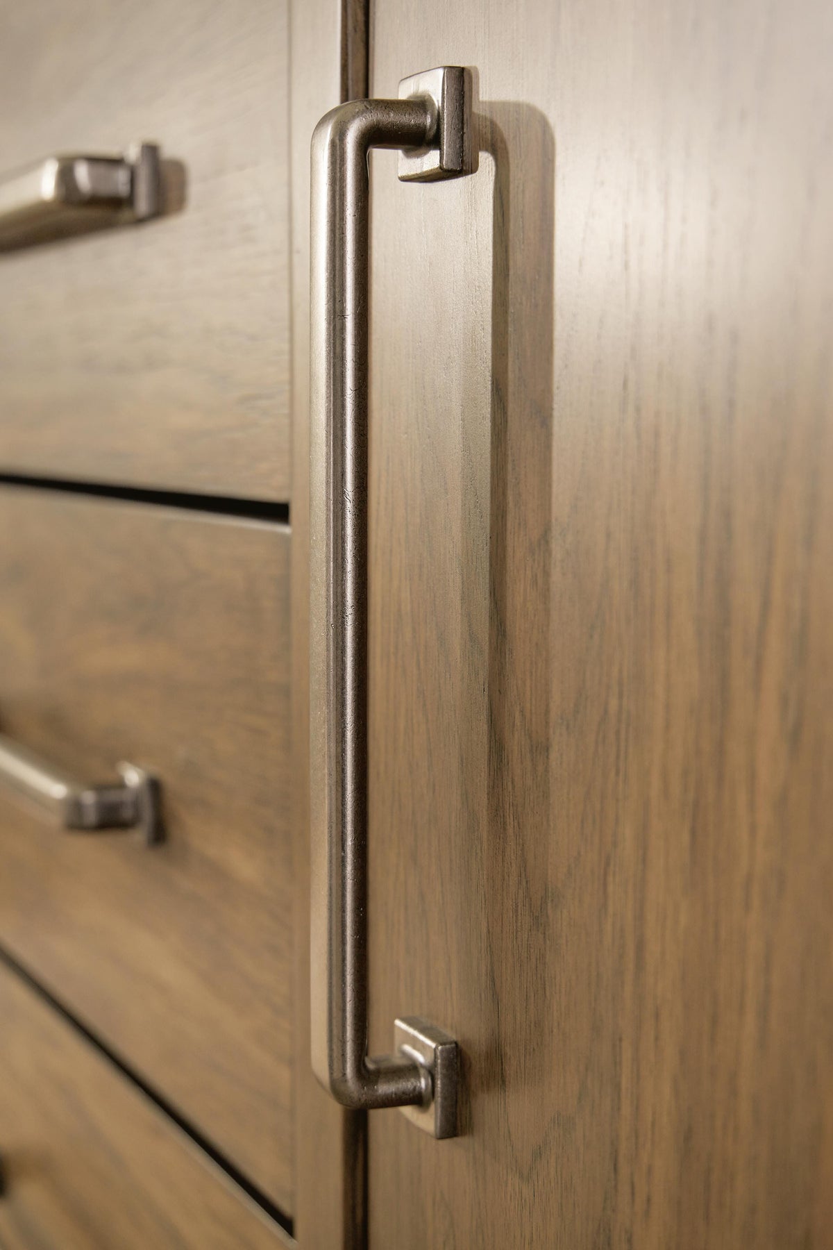 Cabalynn Dining Server (D974-SI) - Image 8
