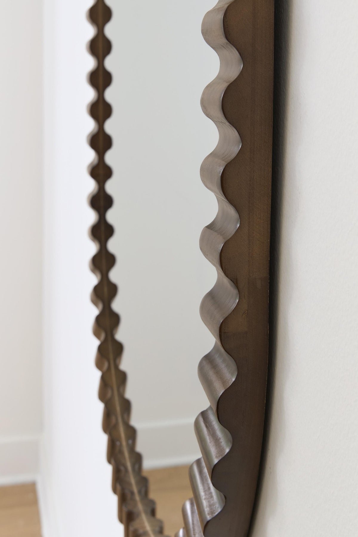 Clorington Accent Mirror (A8010463-SI) - Image 7