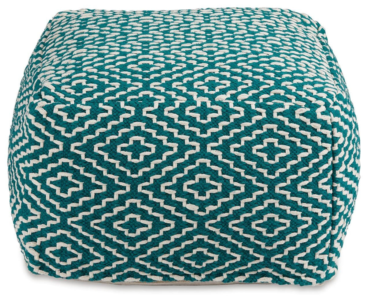 Brynnsen Pouf (A1001055-SI) - Image 2