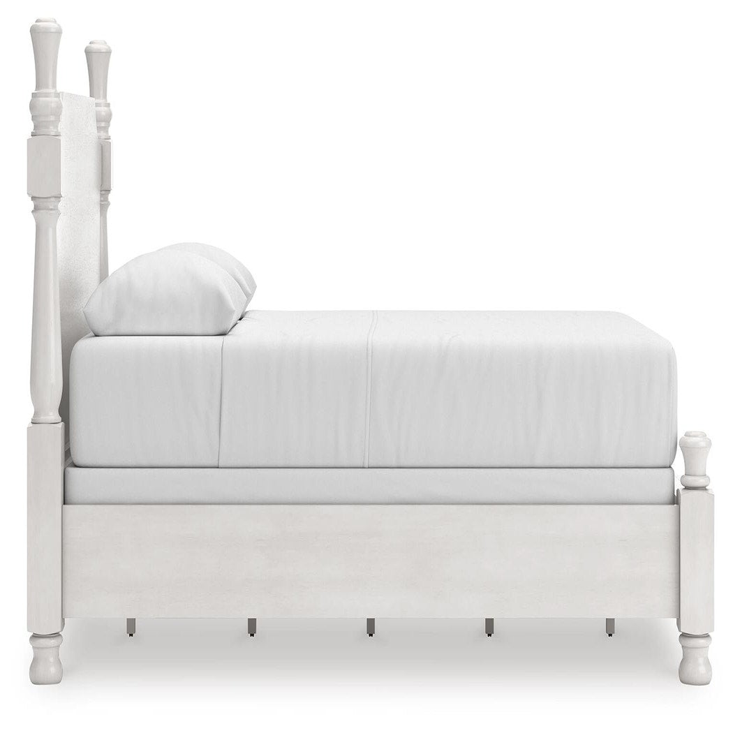 Rowlenstown Queen Poster Bed, Dresser and Mirror (PCB823-SI) - Image 11