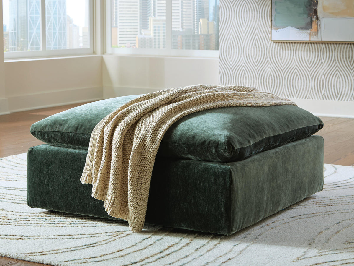 Carriage View Right-Arm Facing Sofa (78001-SI) - Image 7