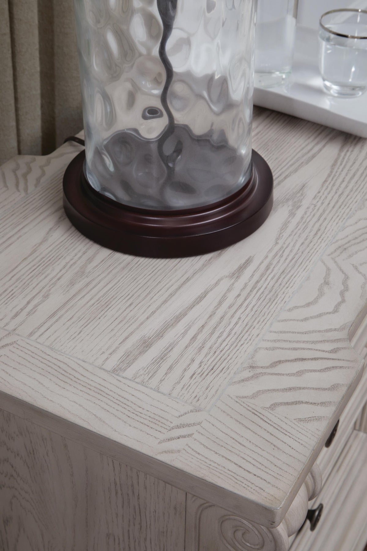 Bruchandi Nightstand (PCB948-SI) - Image 6