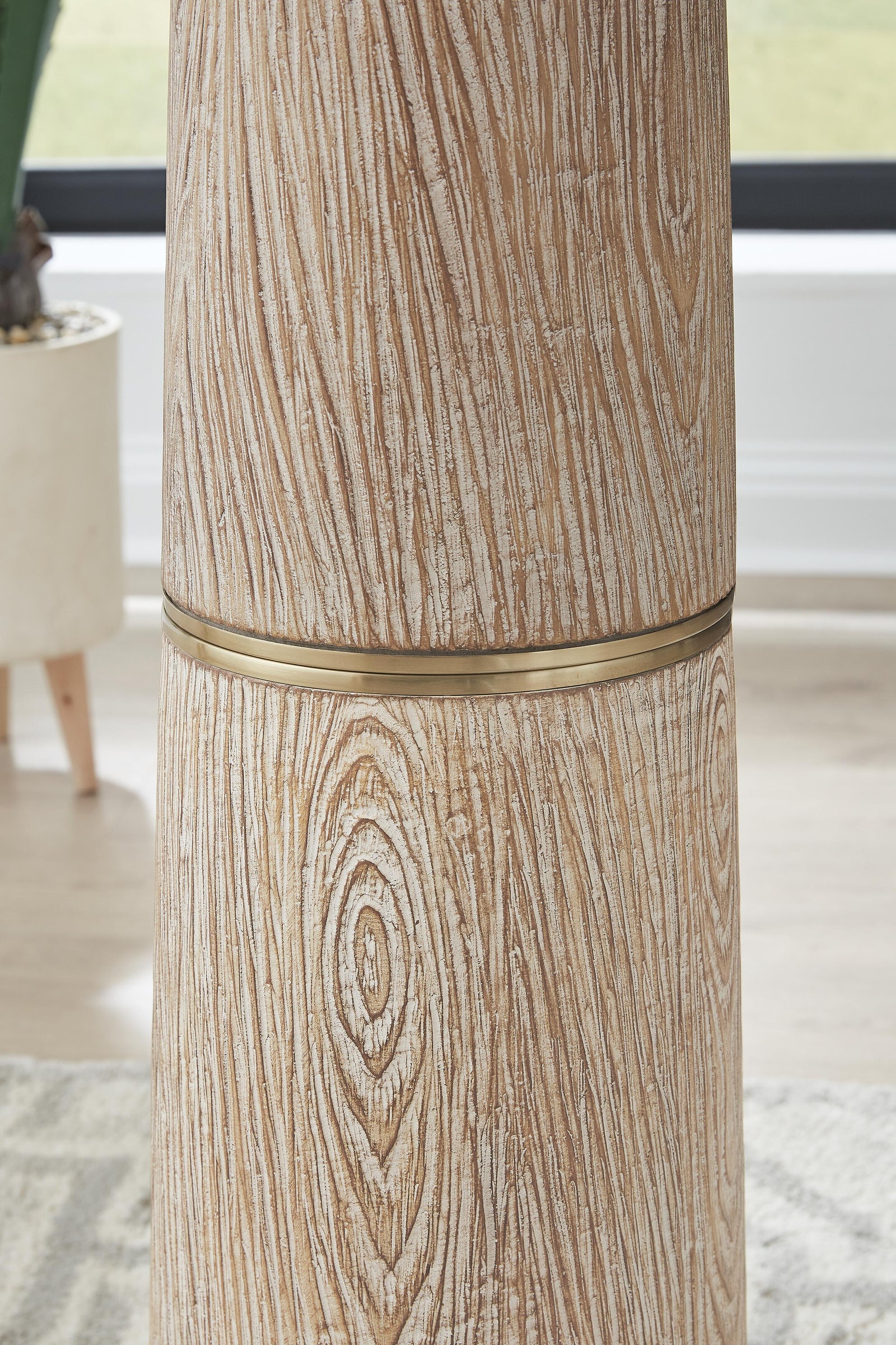 Gasparleigh Floor Lamp (L235811-SI) - Image 3