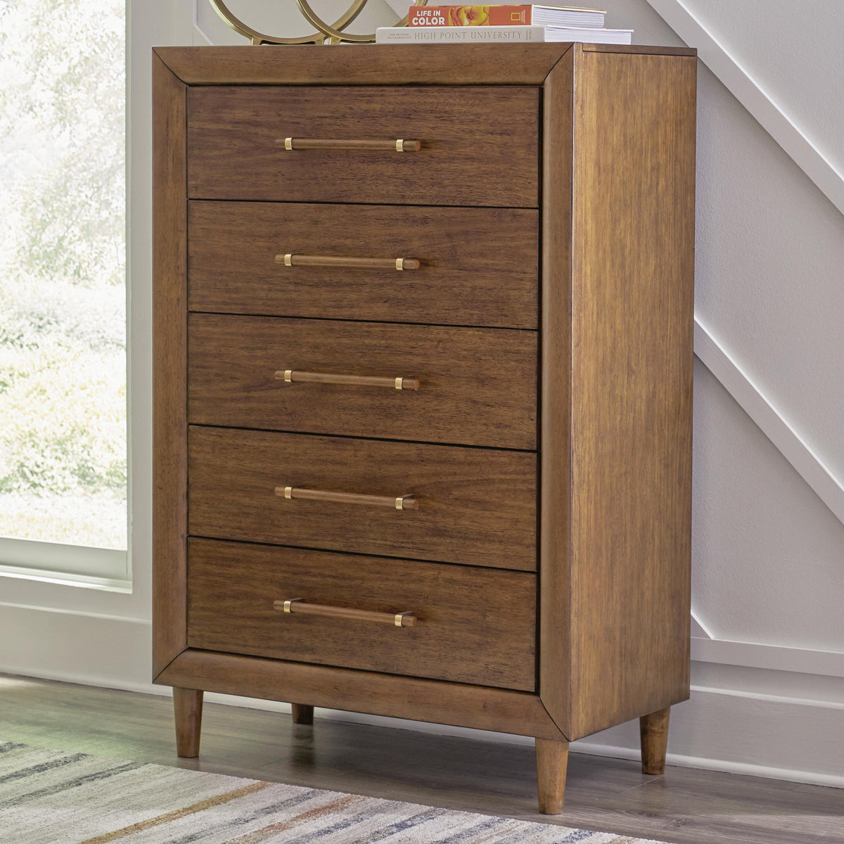 Lyncott Chest of Drawers - Brown  (B615-SI) - Image 5