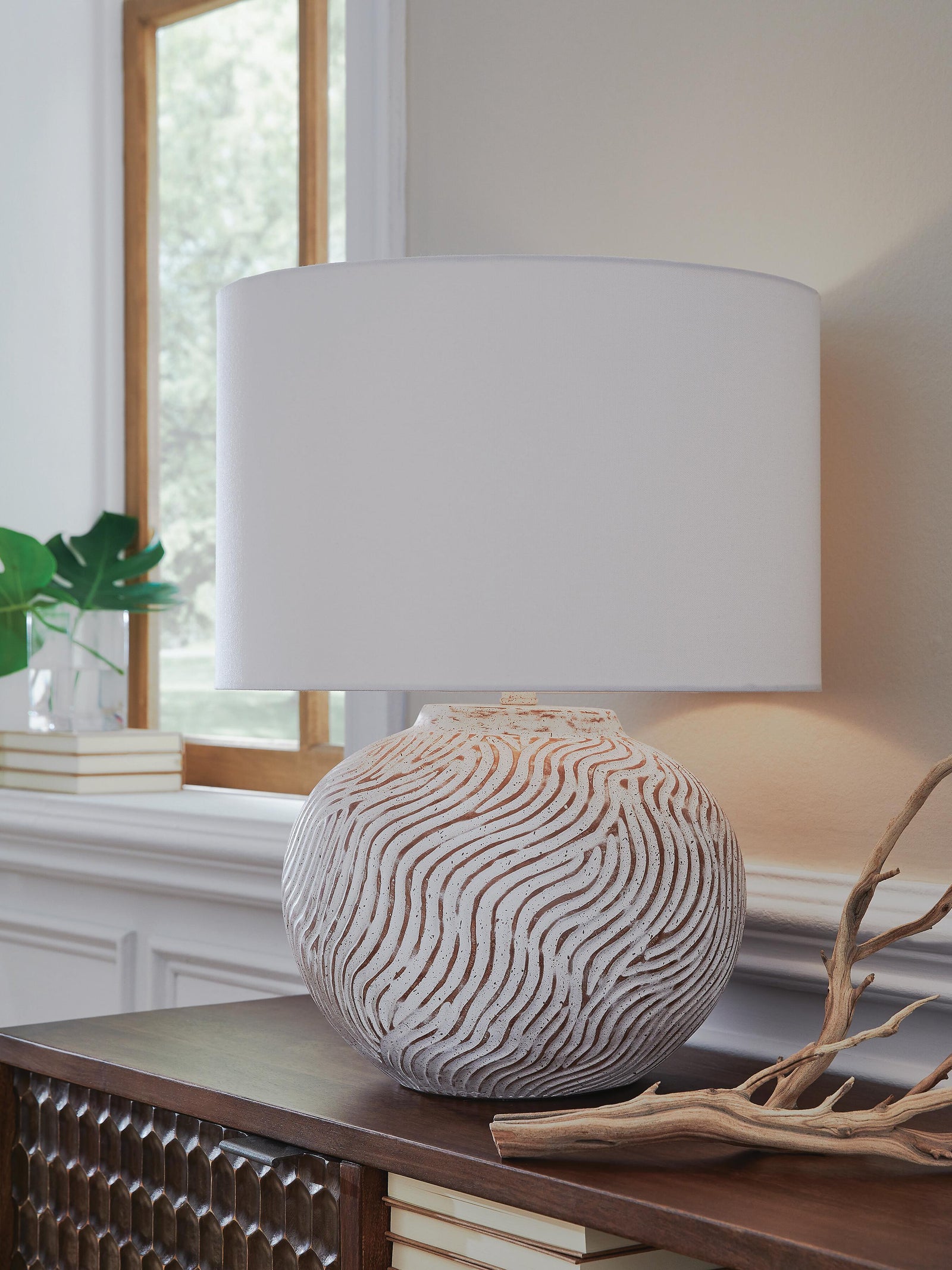 Vien Table Lamp (L100894-SI) - Image 2