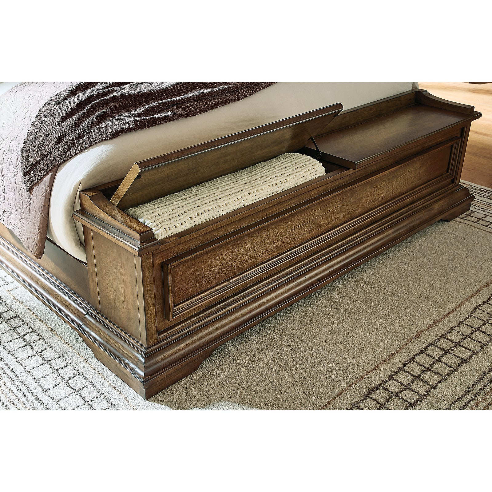 Frantanna King Panel Storage Bed (PCB949-SI) - Image 10