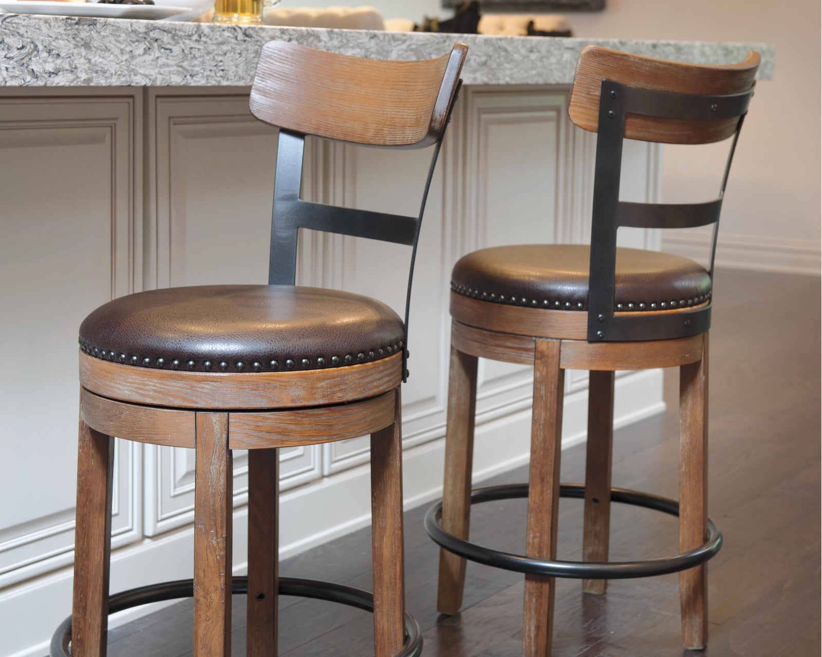 Pinnadel Counter Height Bar Stool (D542-SI) - Image 2
