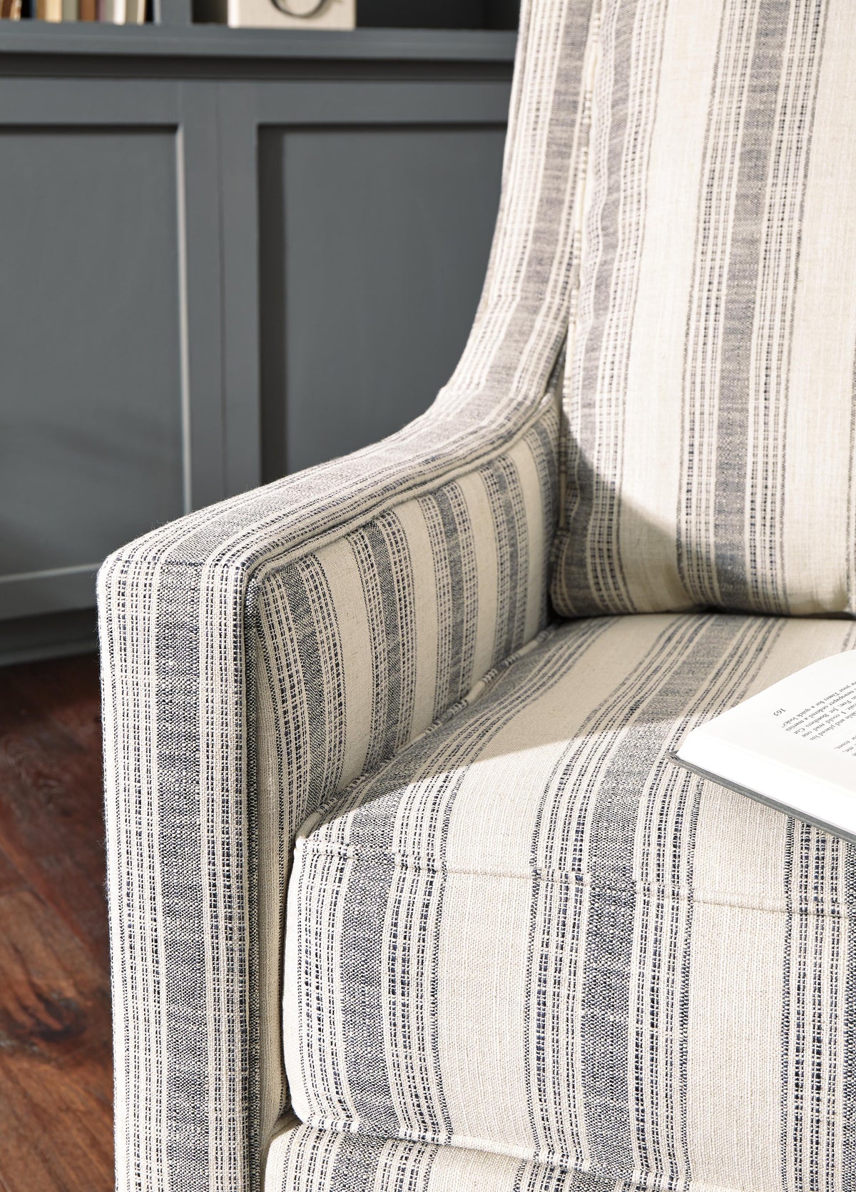 Kambria Swivel Glider Accent Chair (A3000207-SI) - Image 5