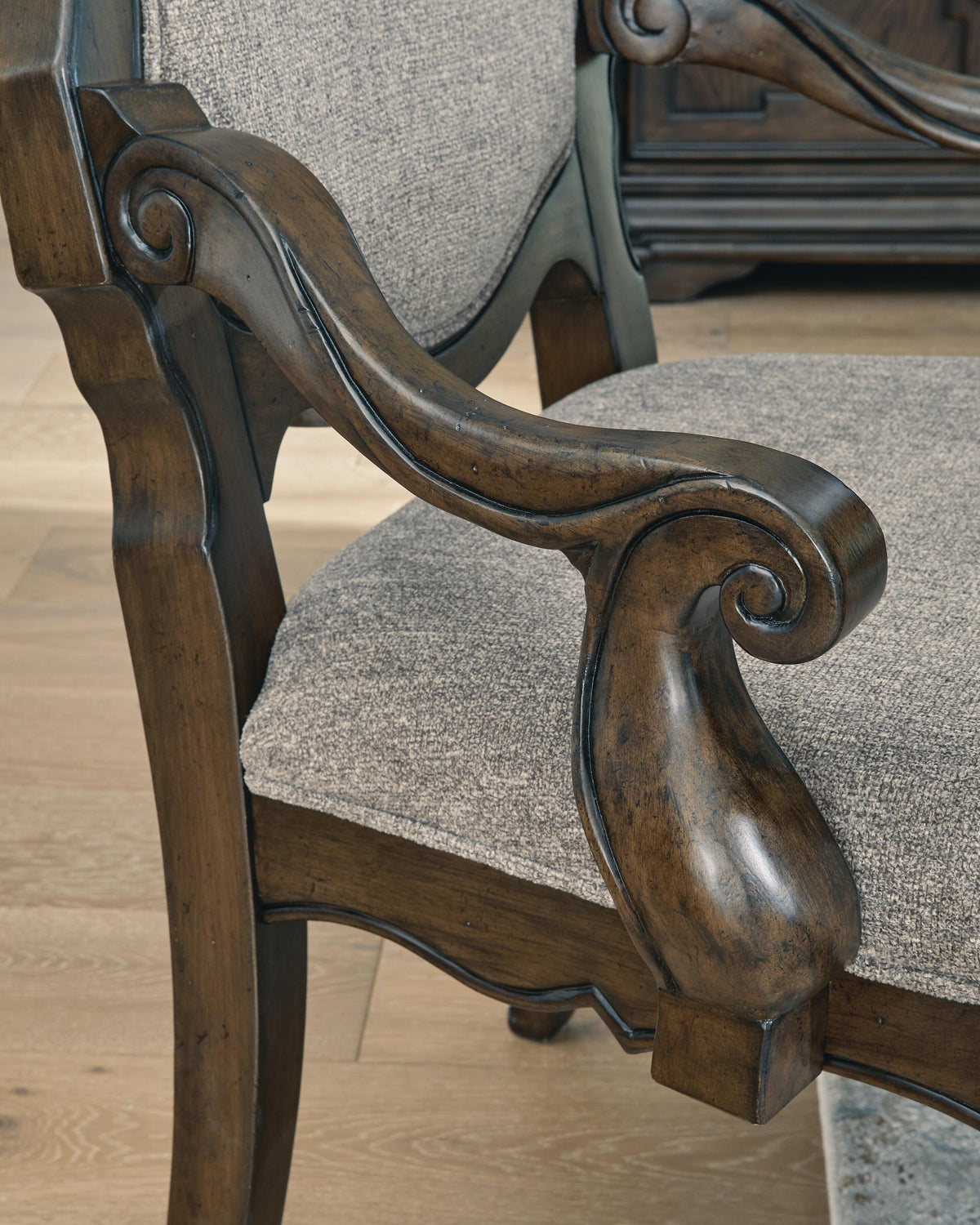 Maylee Dining Table and 8 Chairs (D947-SI) - Image 14