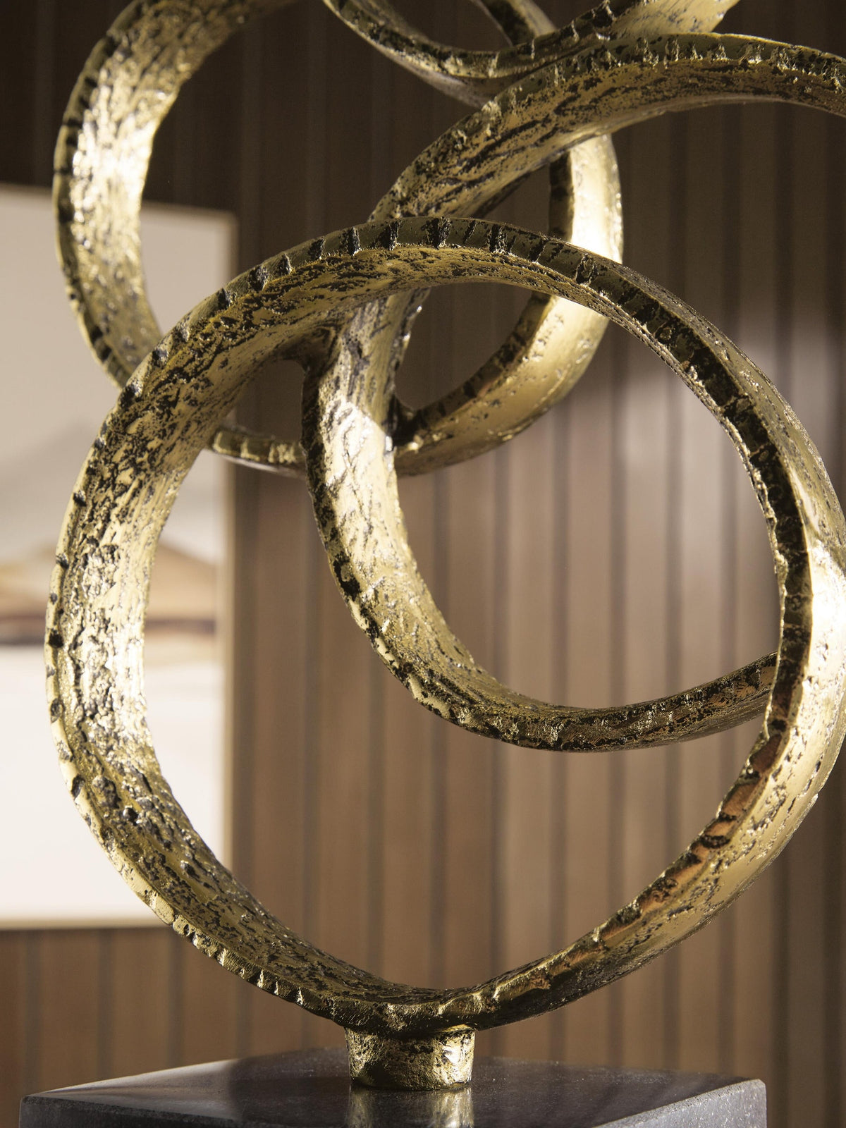 Wellcott Sculpture (A2000940-SI) - Image 6