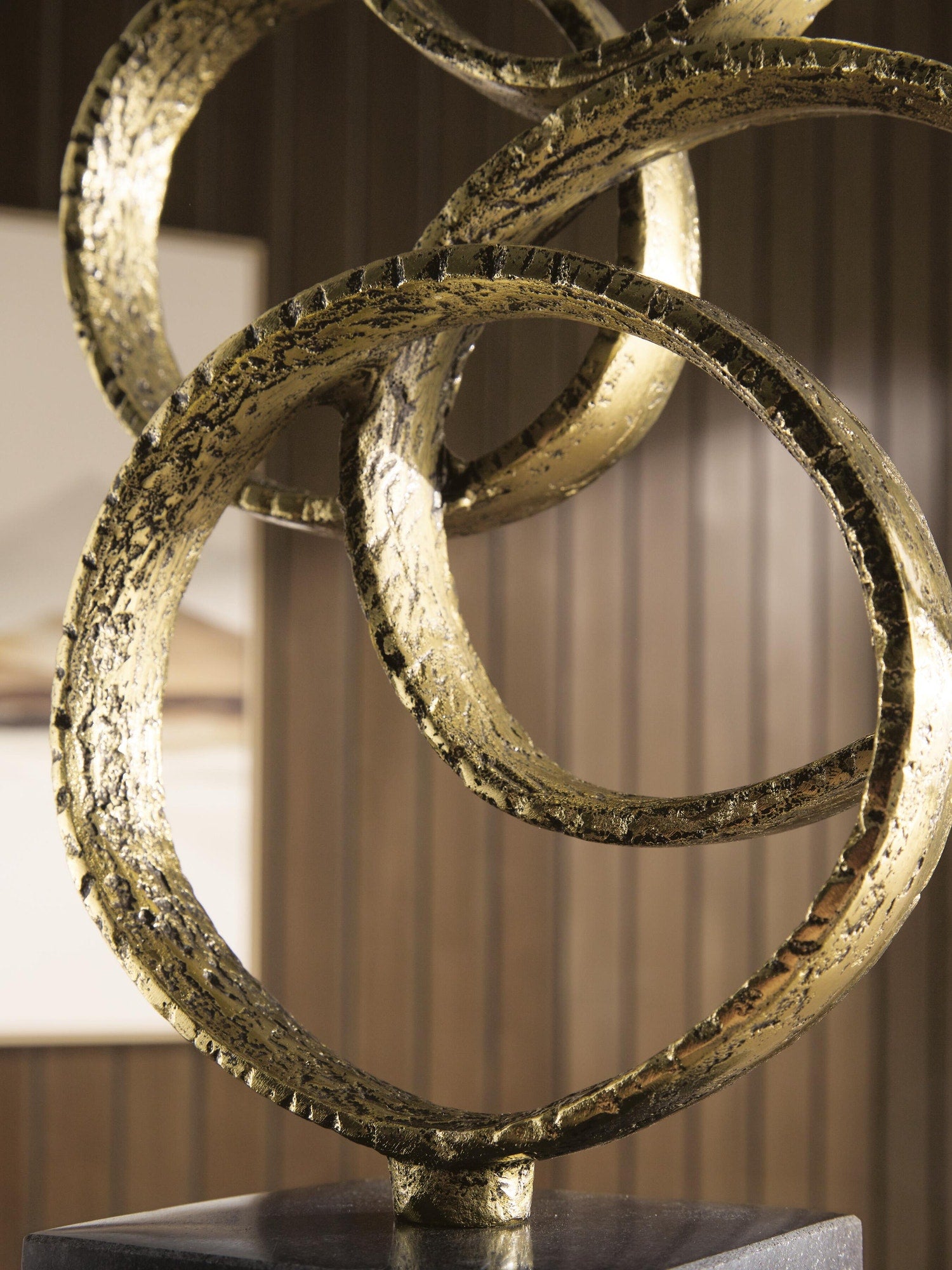 Wellcott Sculpture (A2000940-SI) - Image 6