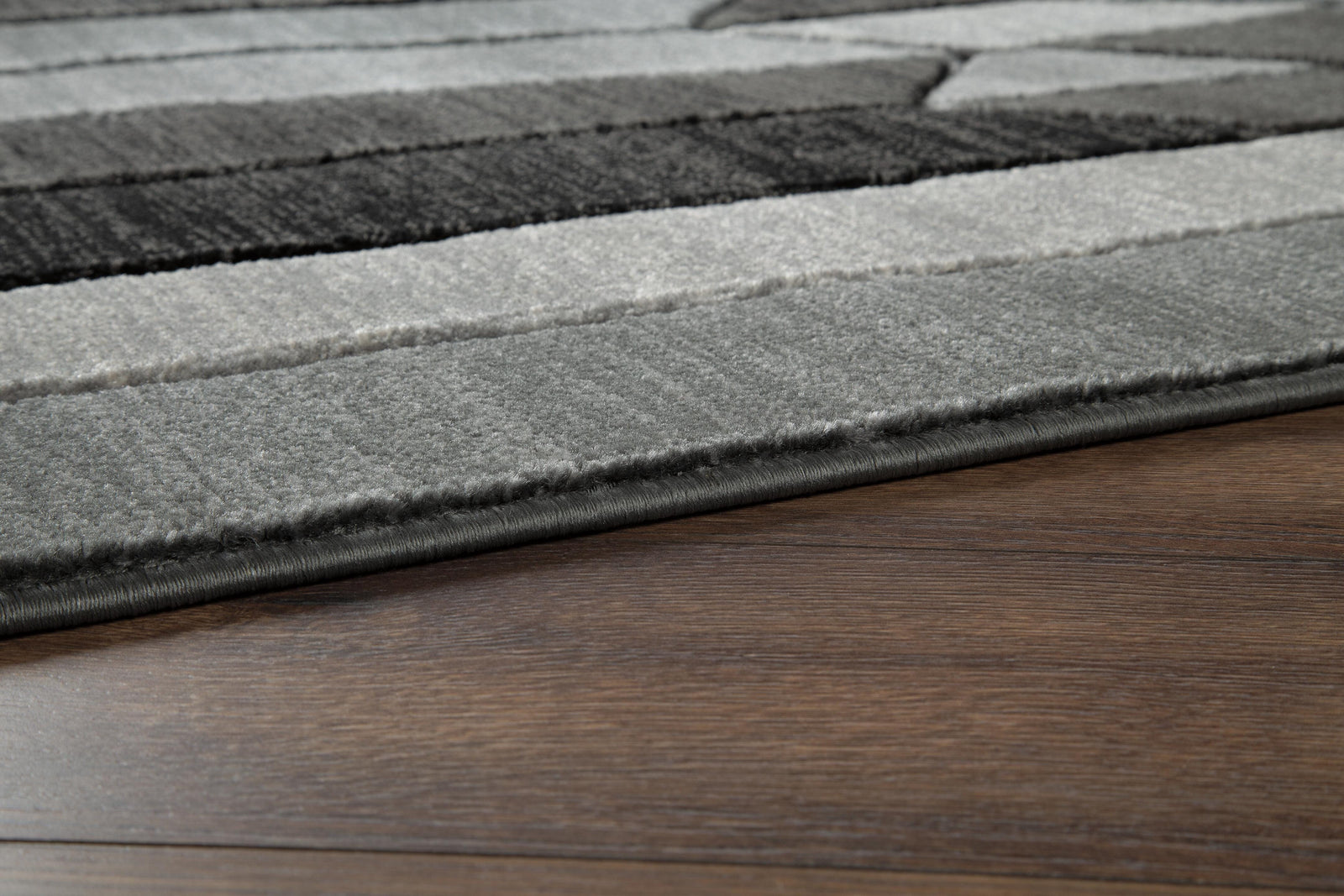 Chayse 66 x 96 Rug (R403461-SI) - Image 3