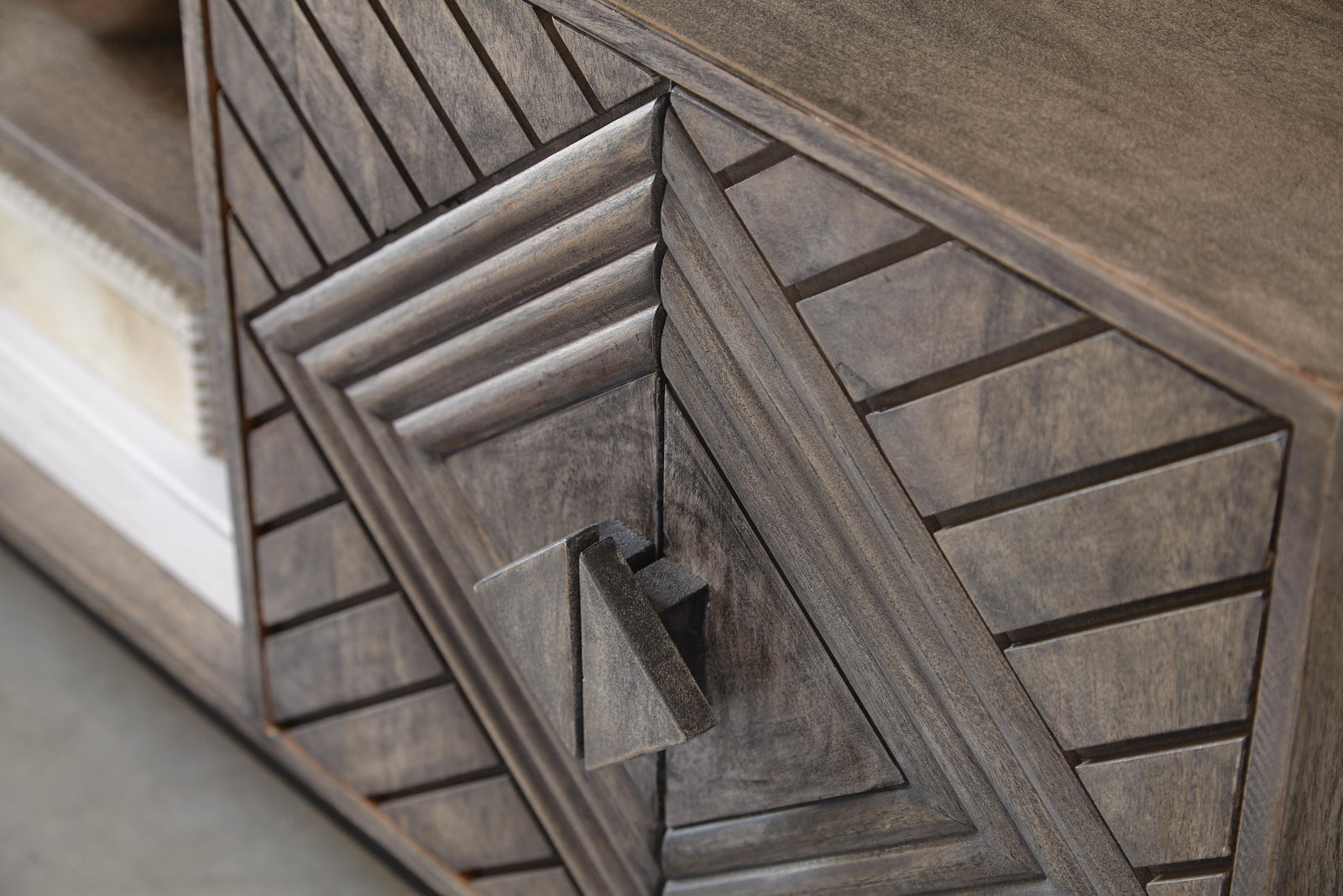 Treybrook Accent Cabinet (A4000512-SI) - Image 8