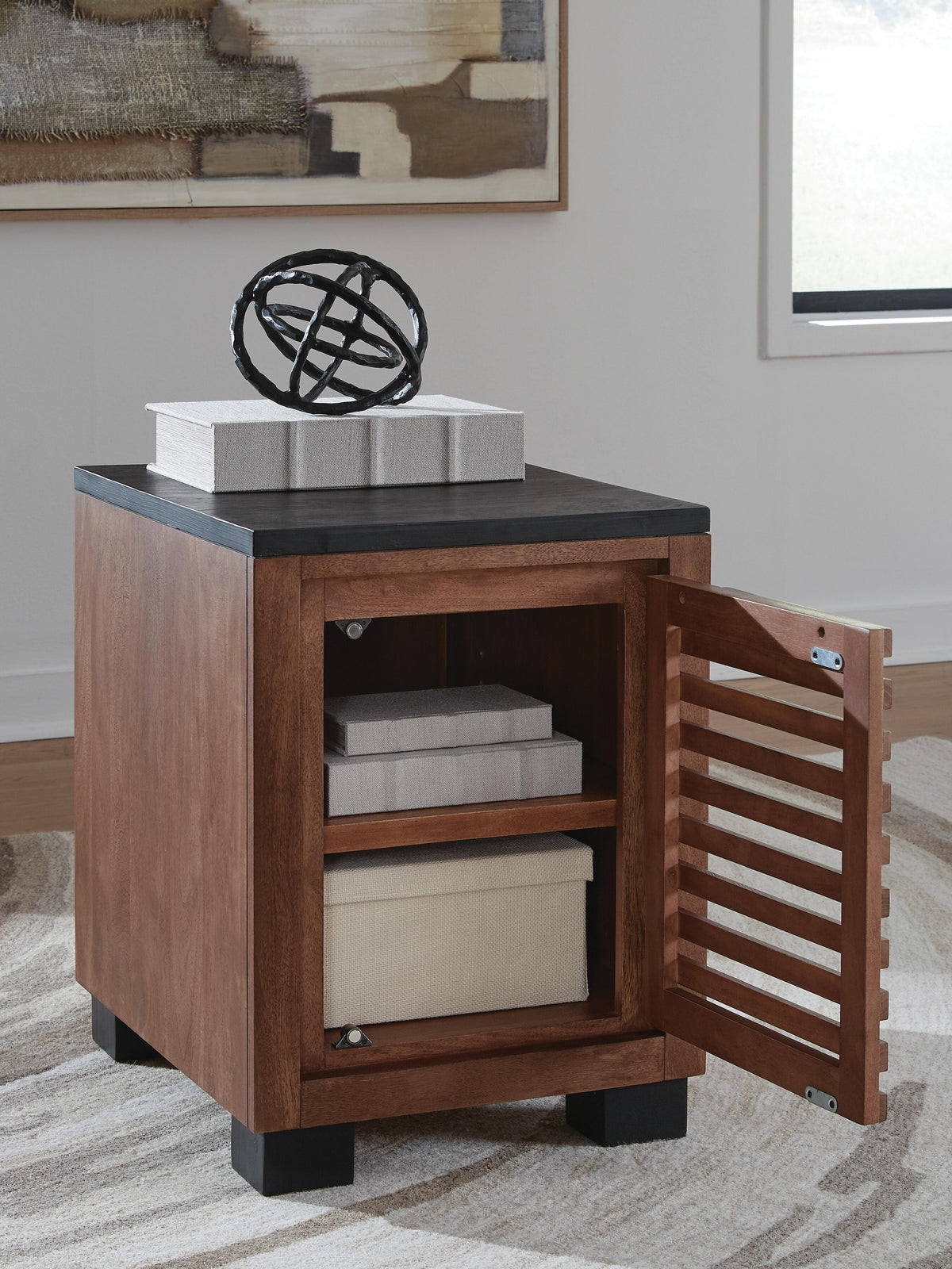 Kallari Chairside End Table - Warm Brown/Black  (T737-SI) - Image 6