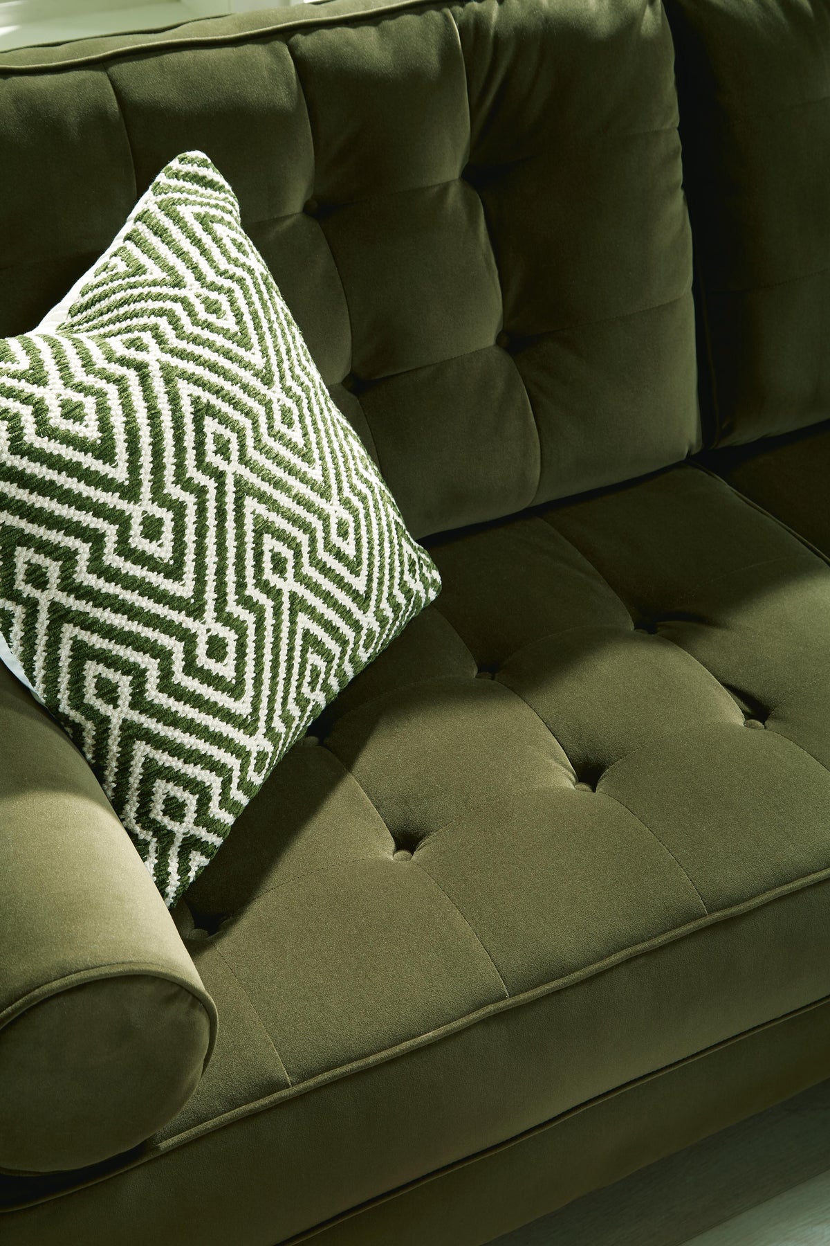 Reveon Lakes Loveseat (26404-SI) - Image 6