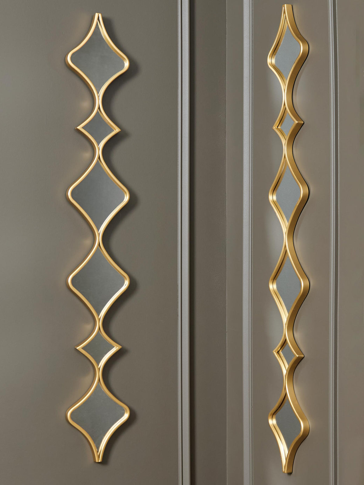 Harriswood Accent Mirror Set (Set of 2) (A8010354-SI) - Image 2