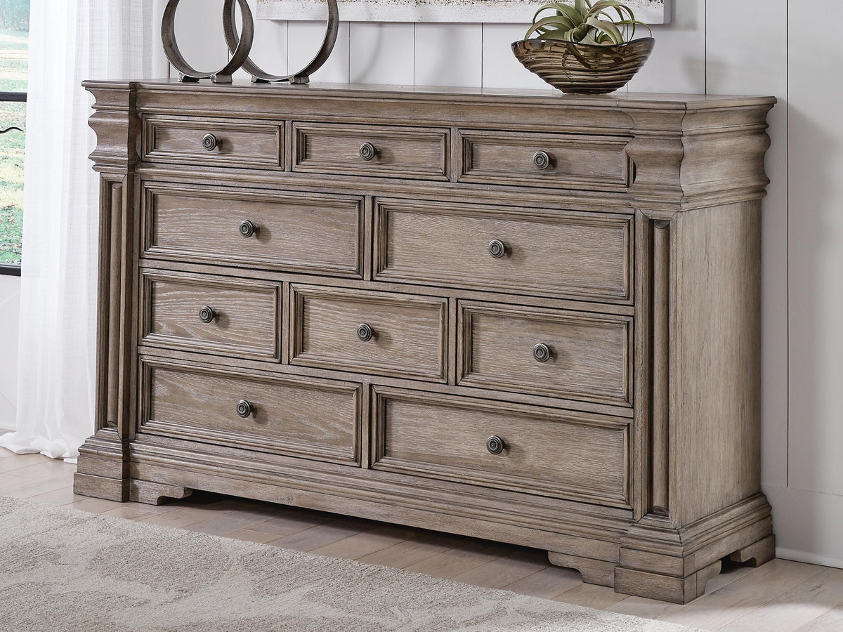 Blairhurst Dresser - Light Grayish Brown  (B916-SI) - Image 2