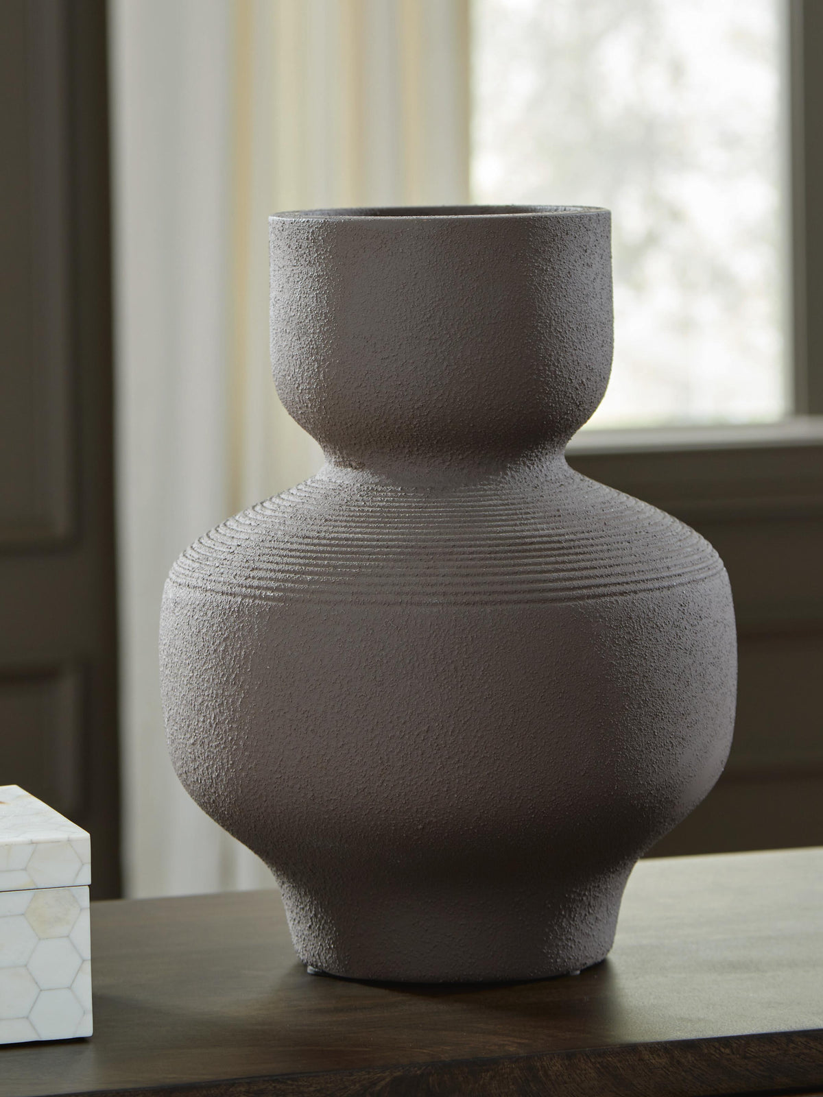 Dalsen Vase (A2000872-SI) - Image 2