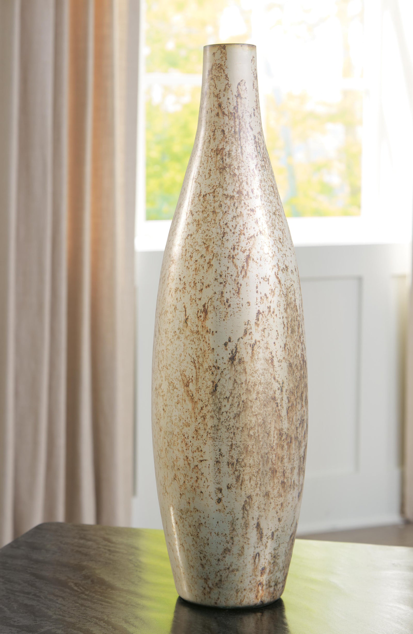 Plawite Vase (A2000640-SI) - Image 2