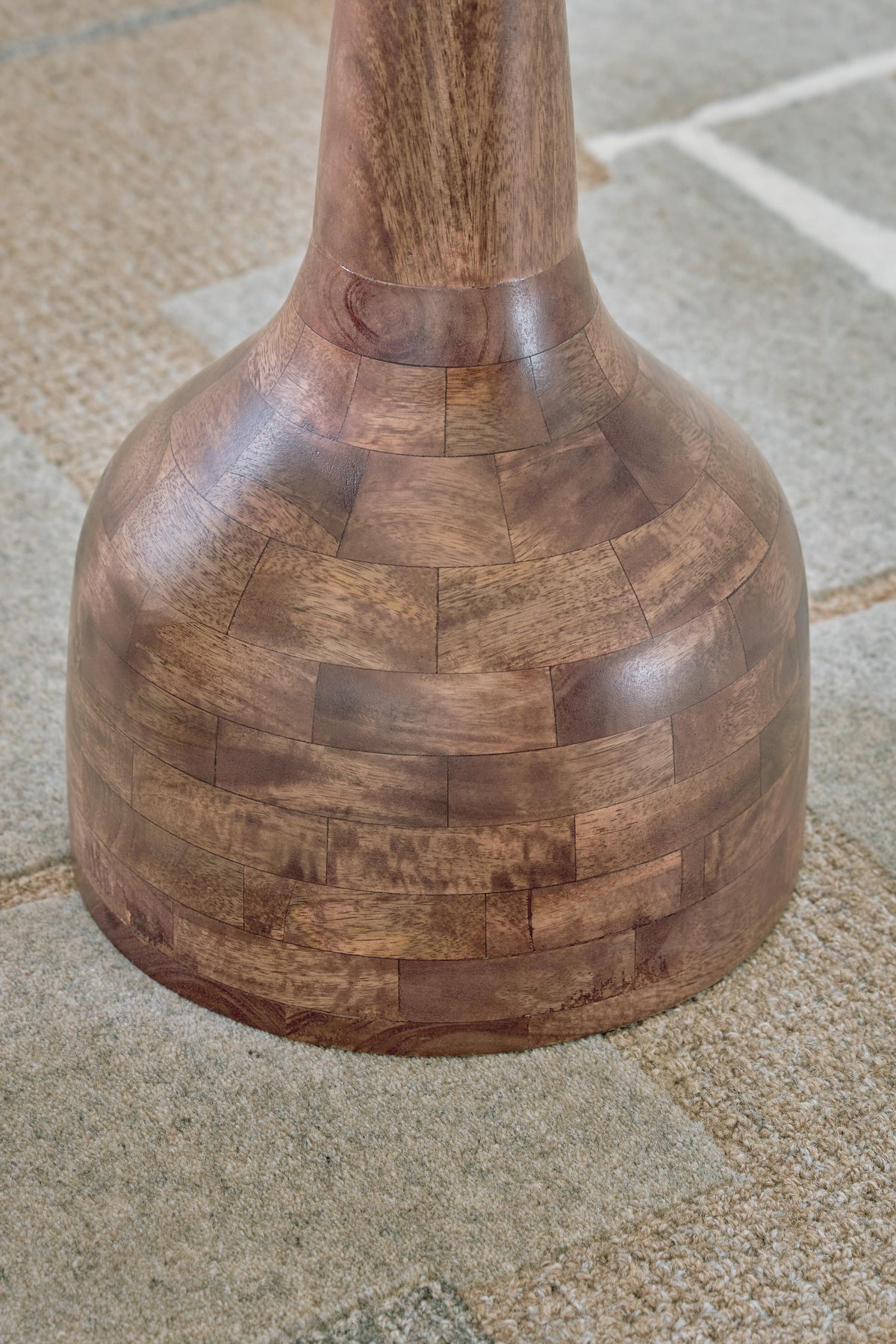 Joville Accent Table (A4000627-SI) - Image 4