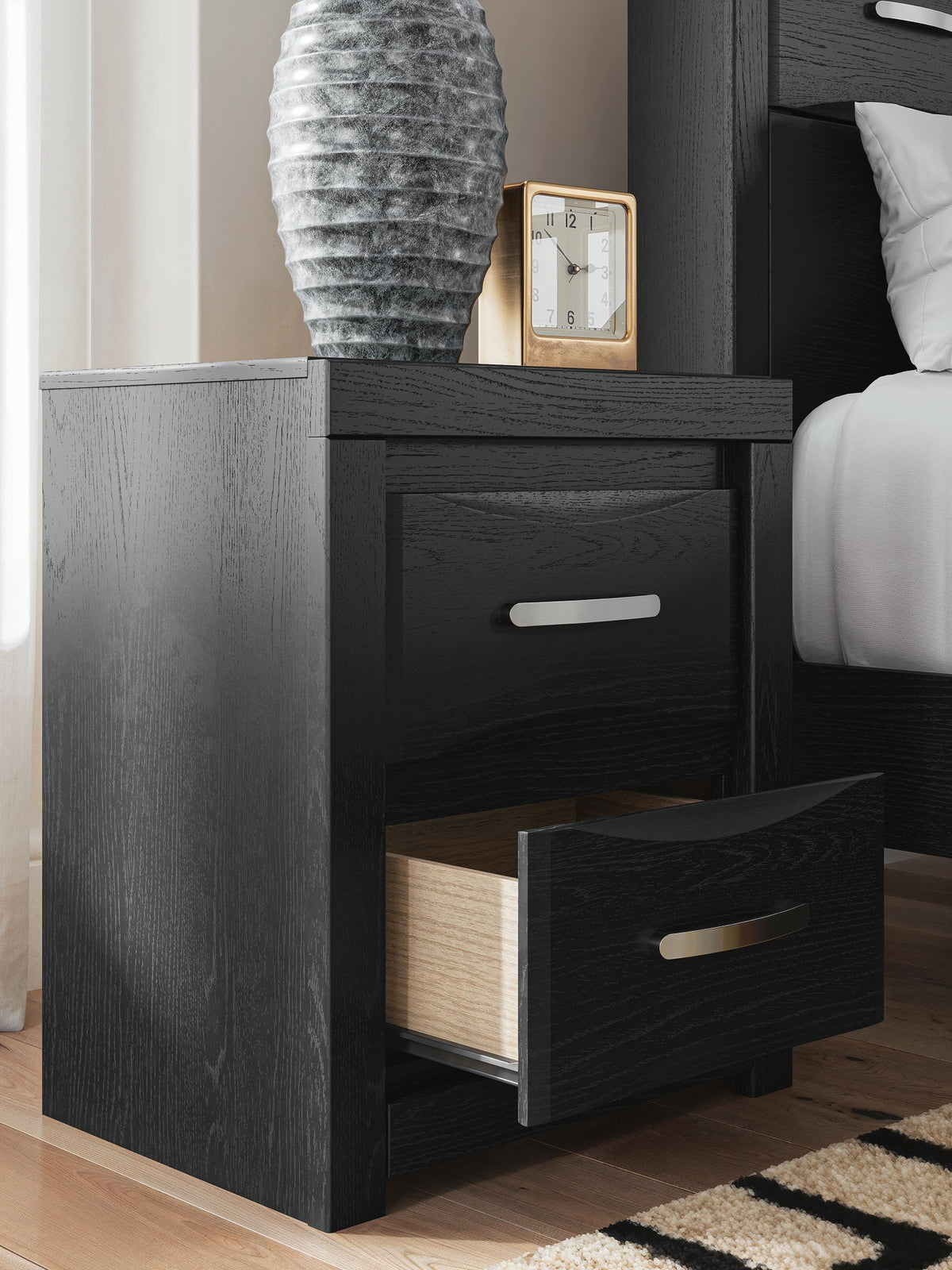 Stabotta Nightstand (PCB1755-SI) - Image 10