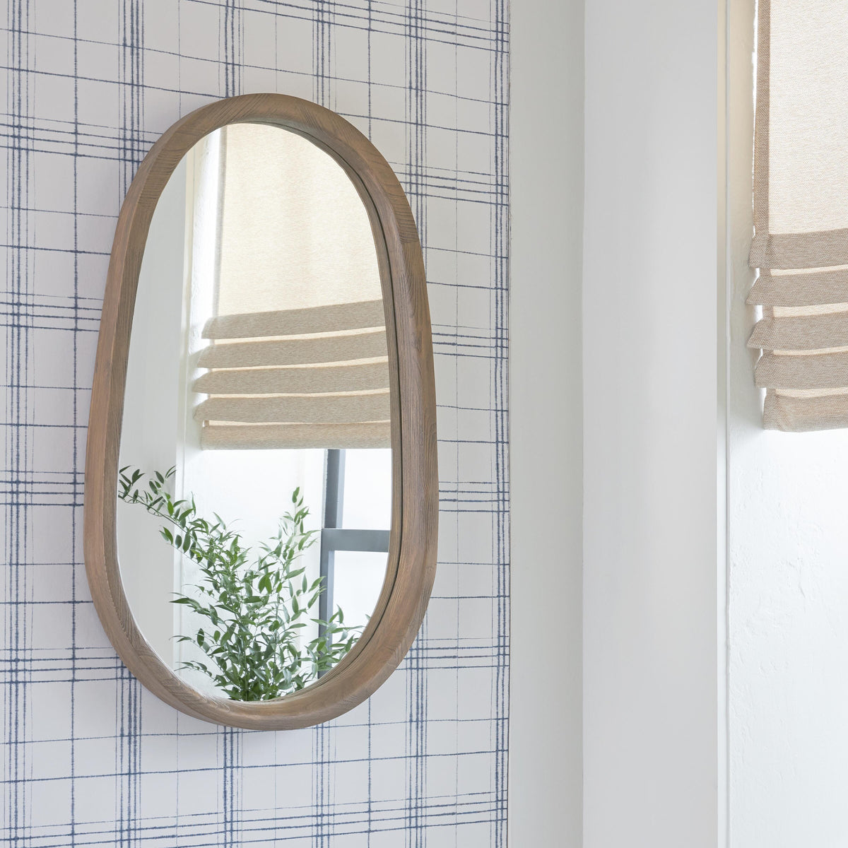 Aarilynn Accent Mirror (A8010329-SI) - Image 4