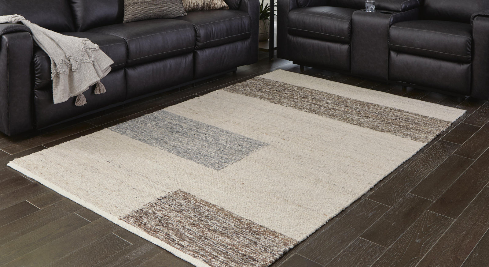 Barus 8 x 10 Rug (R40640-SI) - Image 2