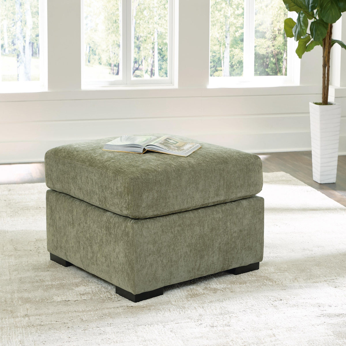 Bridgepoint Right-Arm Facing Sofa (PC69505-SI) - Image 26
