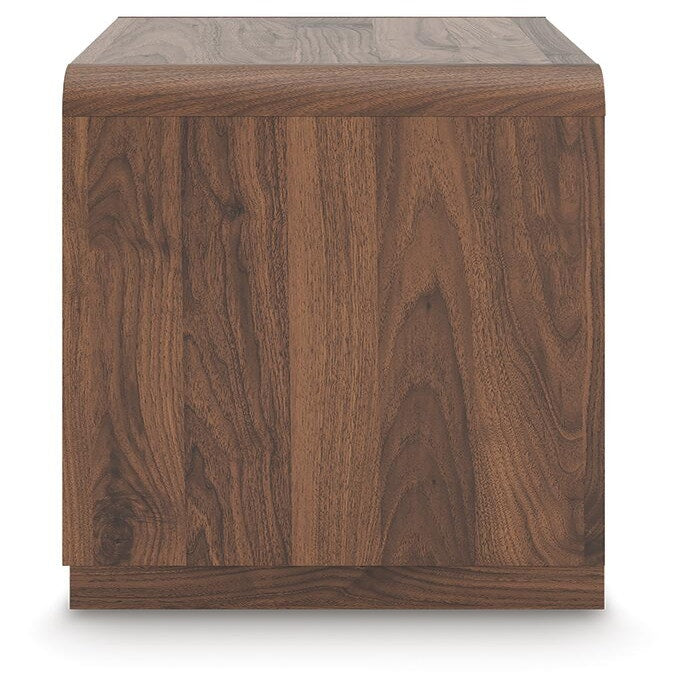 Fortlorn Queen Panel Bed, Dresser, Mirror, 2 Chests and 2 Nightstands (PCB386-SI) - Image 28