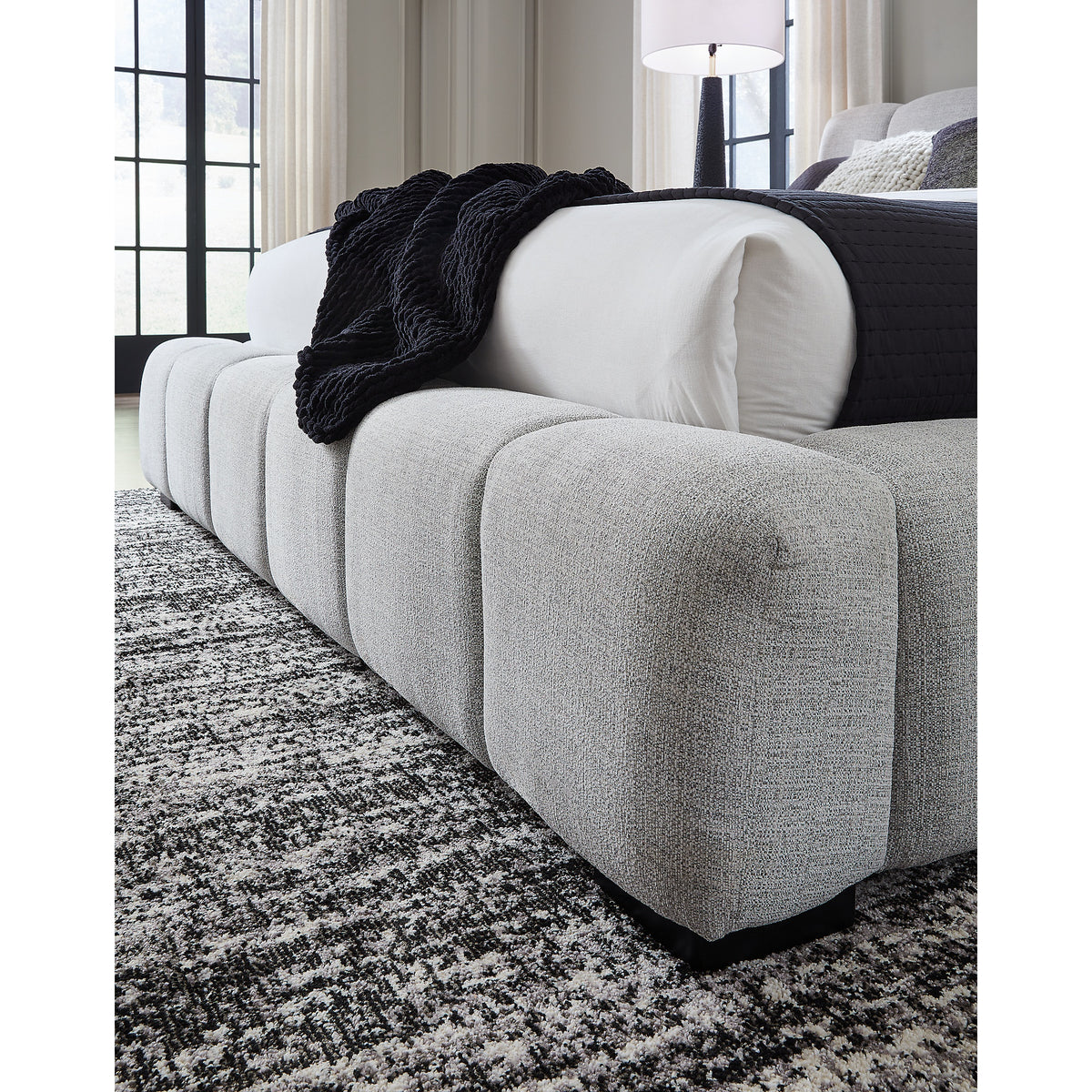 Grendusk Queen Upholstered Bed (PCB584-SI) - Image 8
