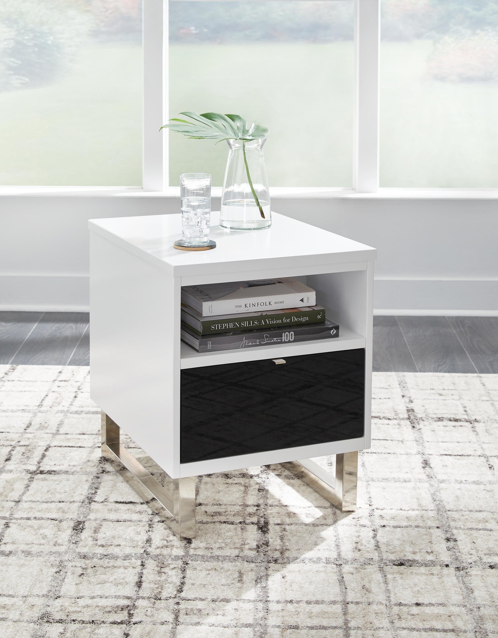 Gardoni Chairside End Table - White/Black  (T756-SI) - Image 6