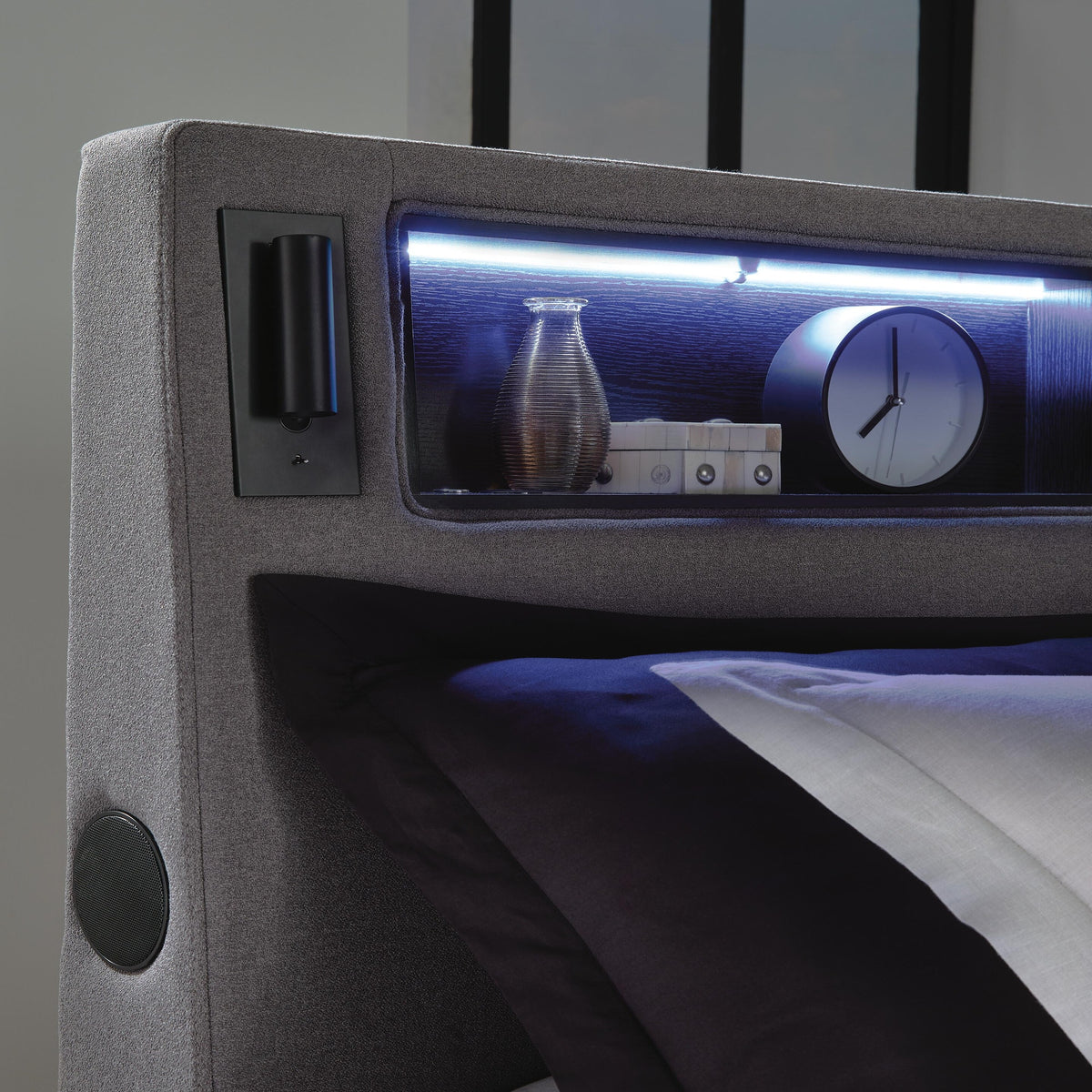 Finigale California King Upholstered Bed with Wireless Audio (PCB2721-SI) - Image 18