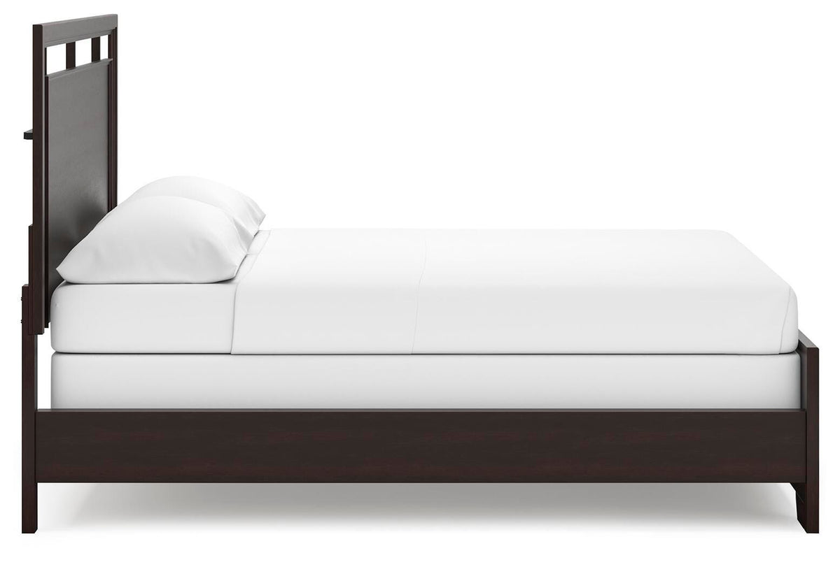 Covetown Panel Bed and 2 Nightstands (B441-SI) - Image 4
