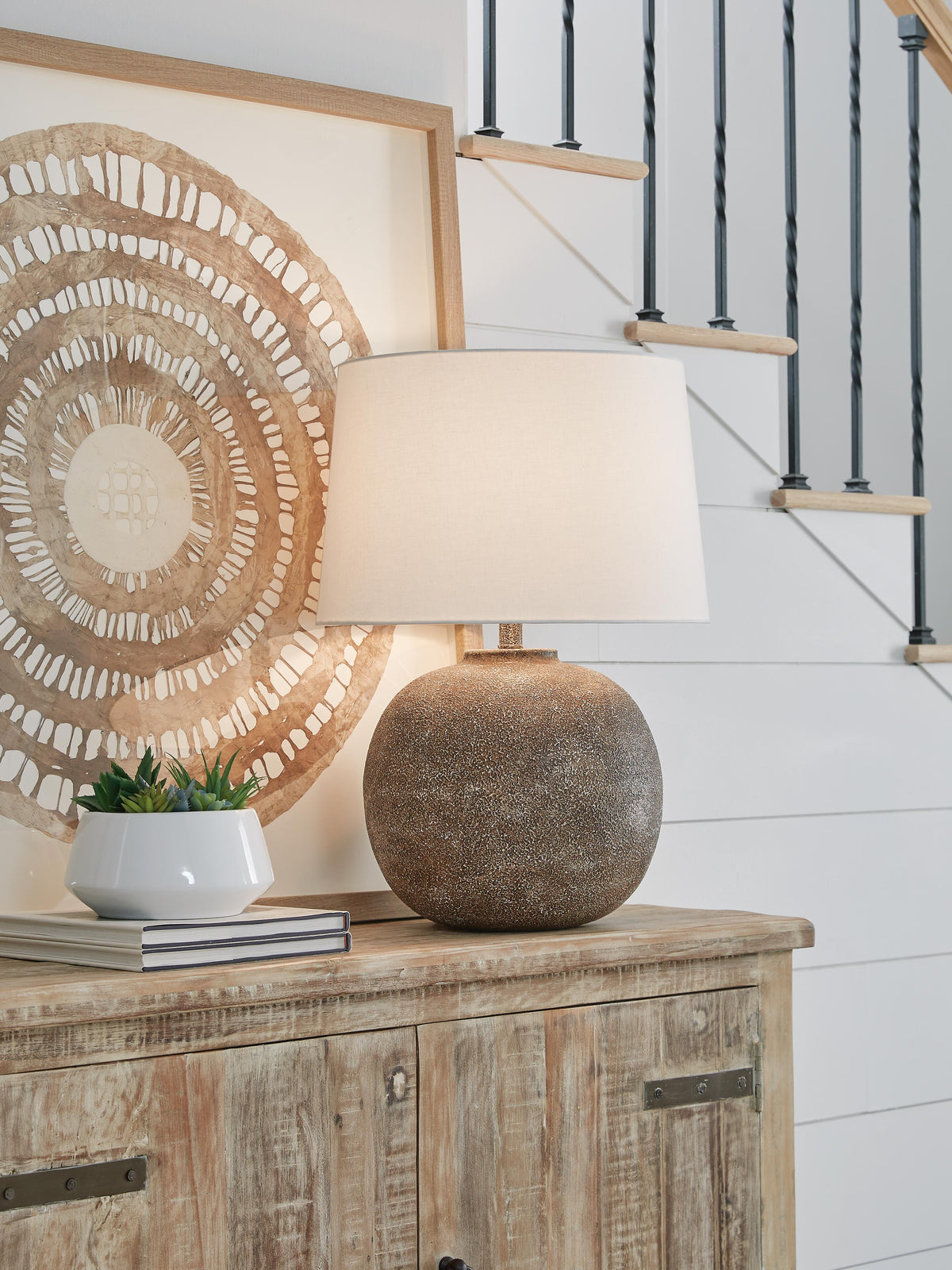 Neavesboro 2-Piece Lamp Set (L207484-SI) - Image 4