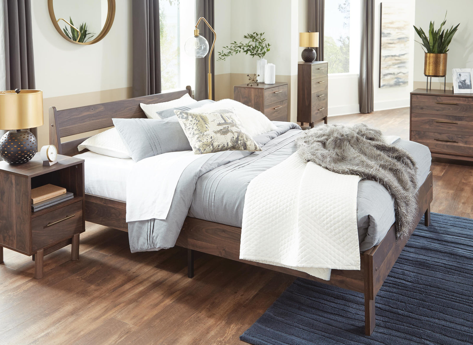 Calverson Panel Platform Bed - Mocha  (EB3660-SI) - Image 6