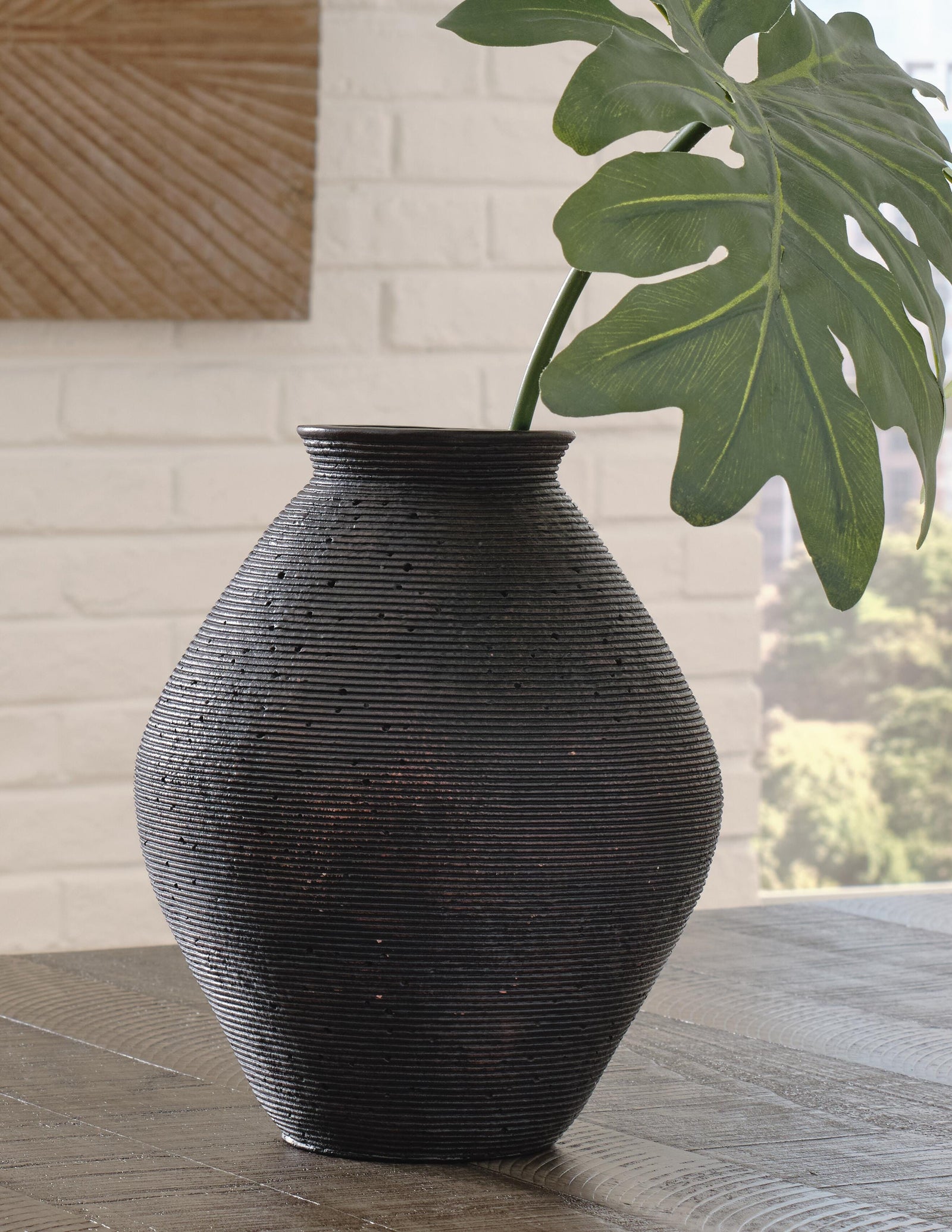 Hannela Vase (A2000511-SI) - Image 2