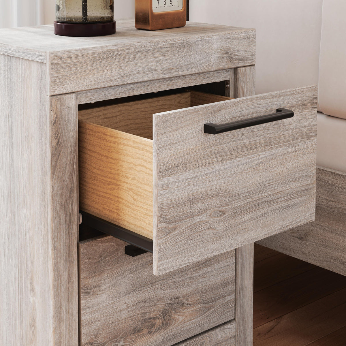 Broachmyn Queen Panel Bed, Dresser and Nightstand (PCB1120-SI) - Image 29