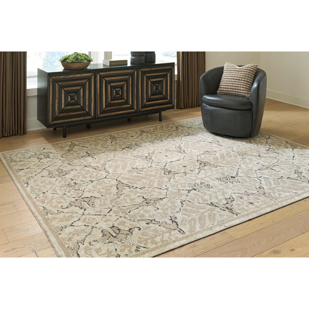 Audville Large Rug (R40884-SI) - Image 2